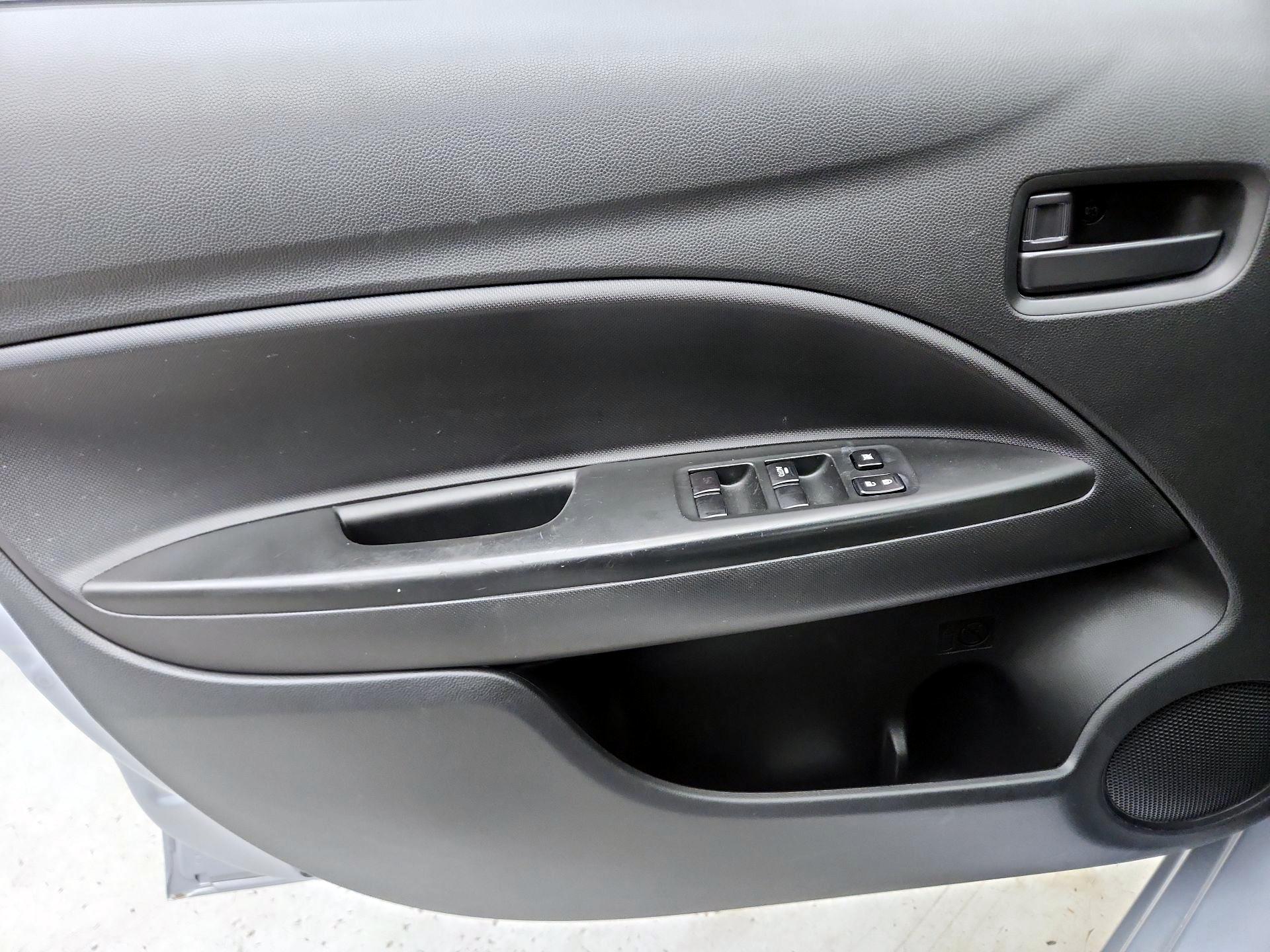 Thumbnail: 2023 Mitsubishi Mirage G4 - 12