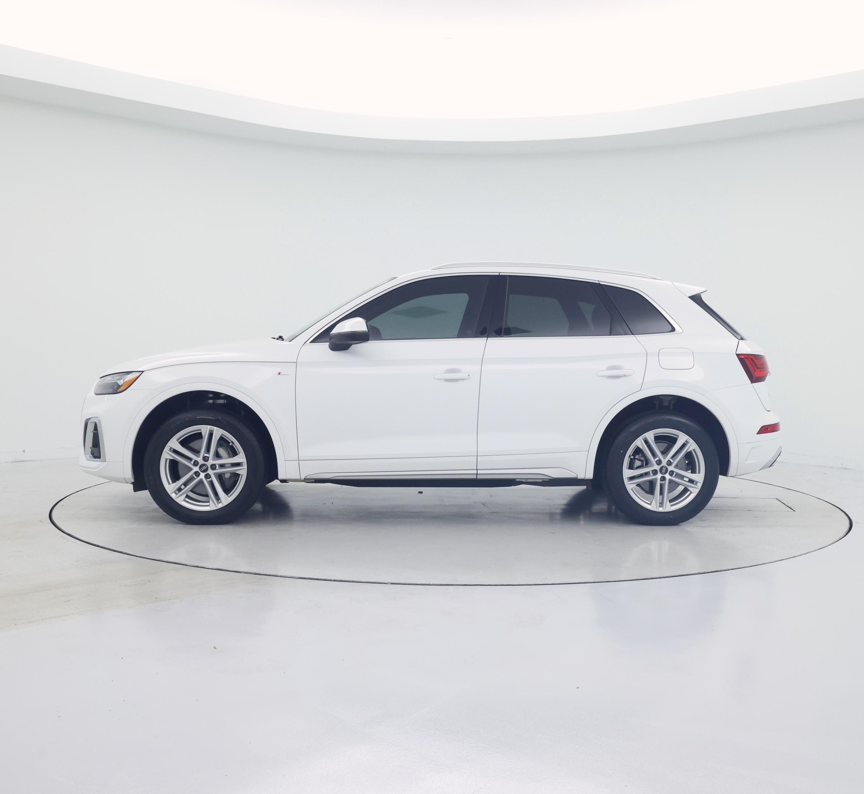 Thumbnail: 2024 Audi Q5 - 3