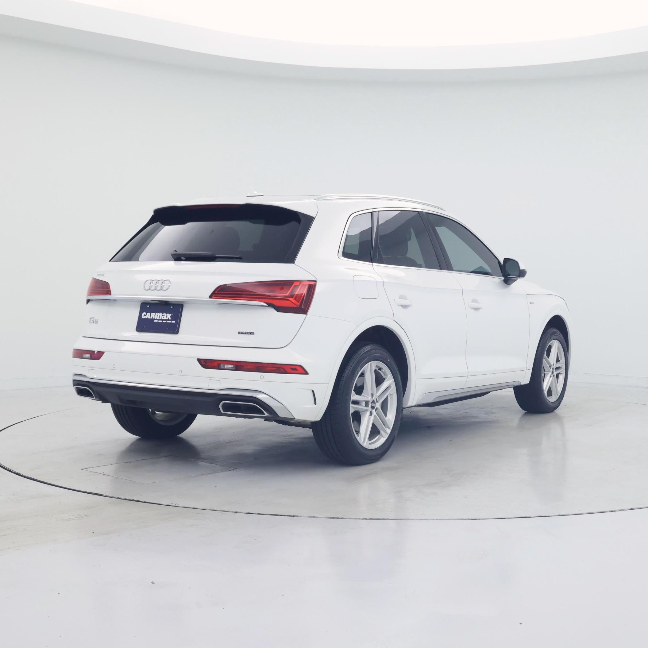 Thumbnail: 2024 Audi Q5 - 8