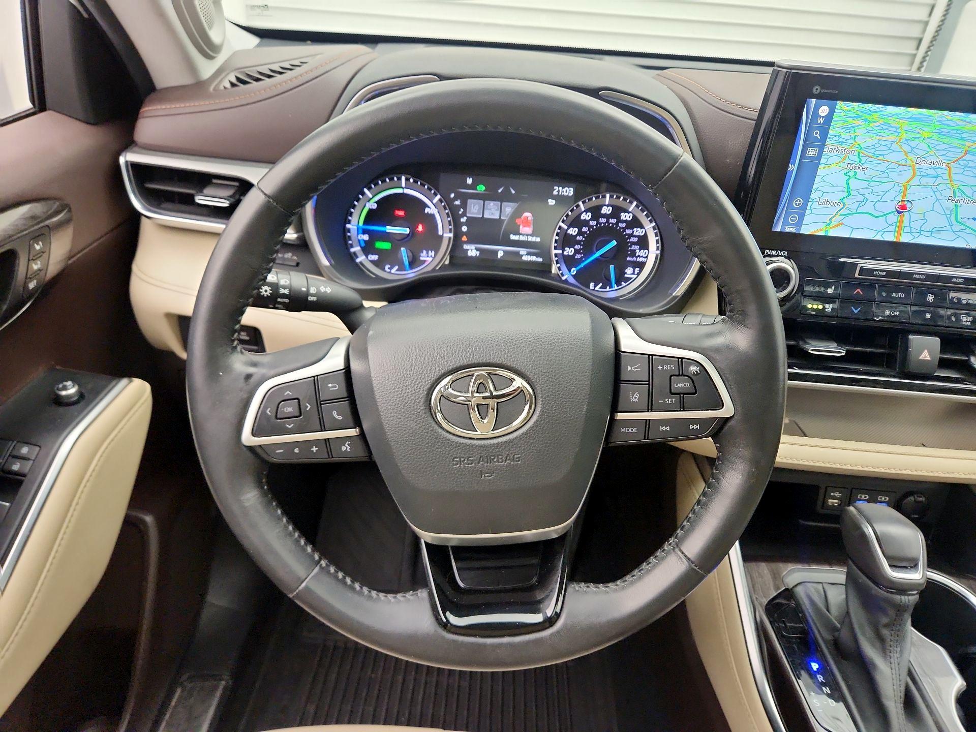 Thumbnail: 2022 Toyota Highlander - 10