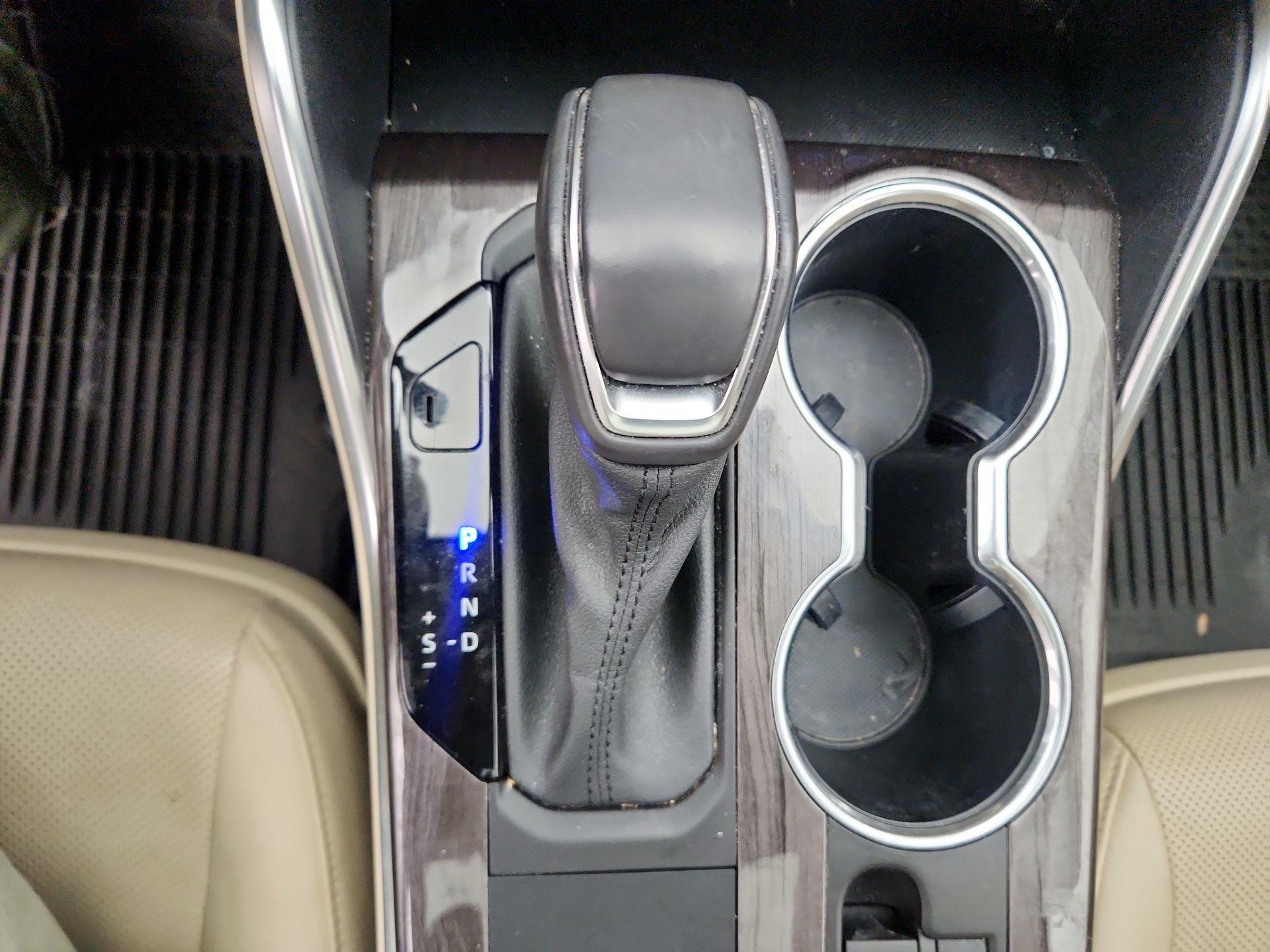 Thumbnail: 2022 Toyota Highlander - 18