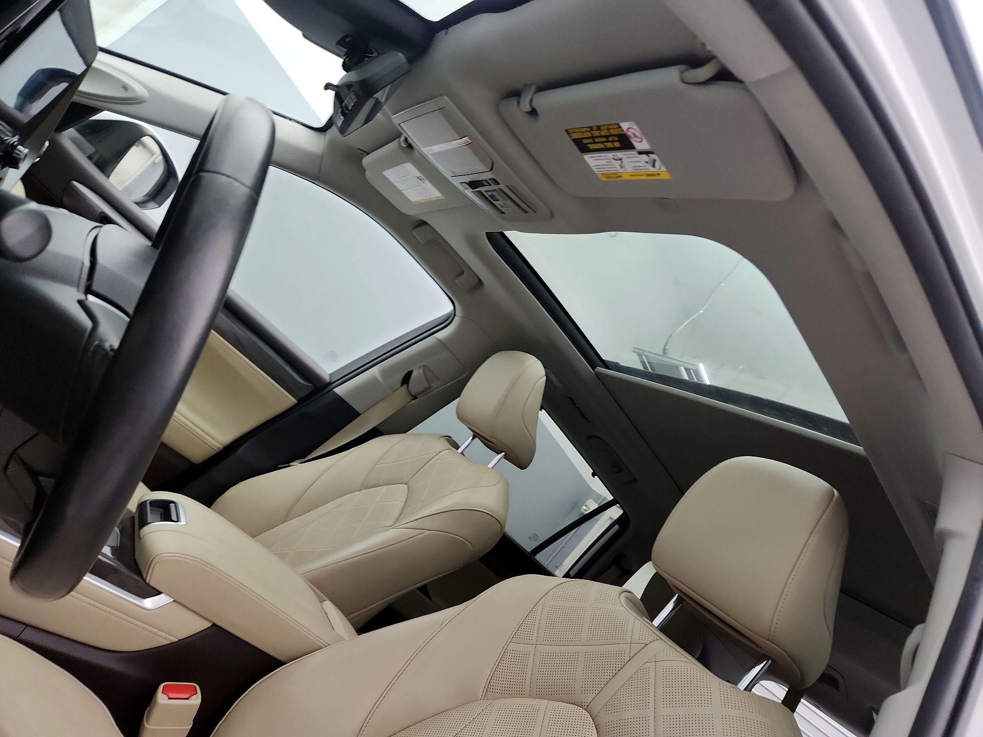 Thumbnail: 2022 Toyota Highlander - 20