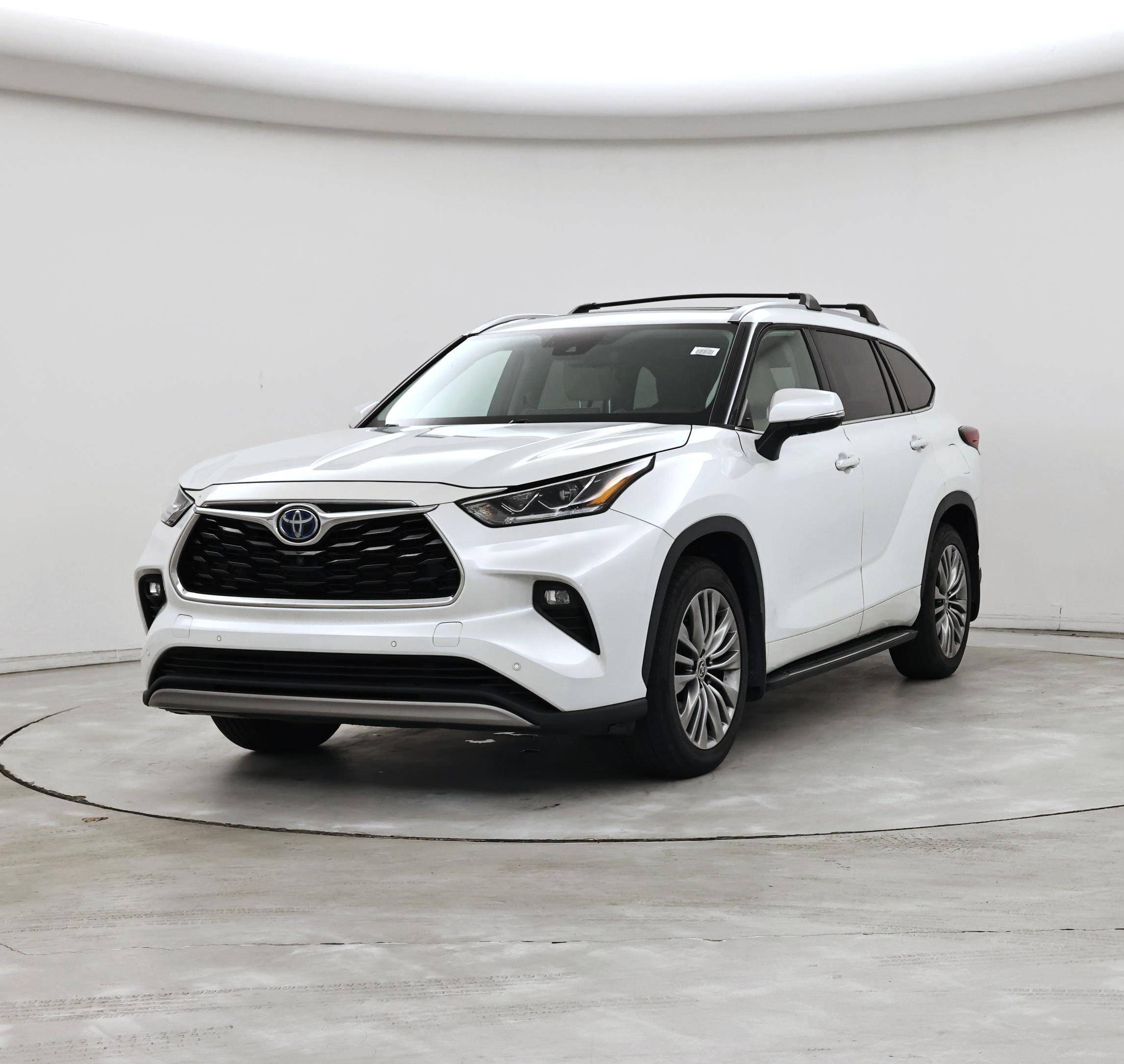 Thumbnail: 2022 Toyota Highlander - 4