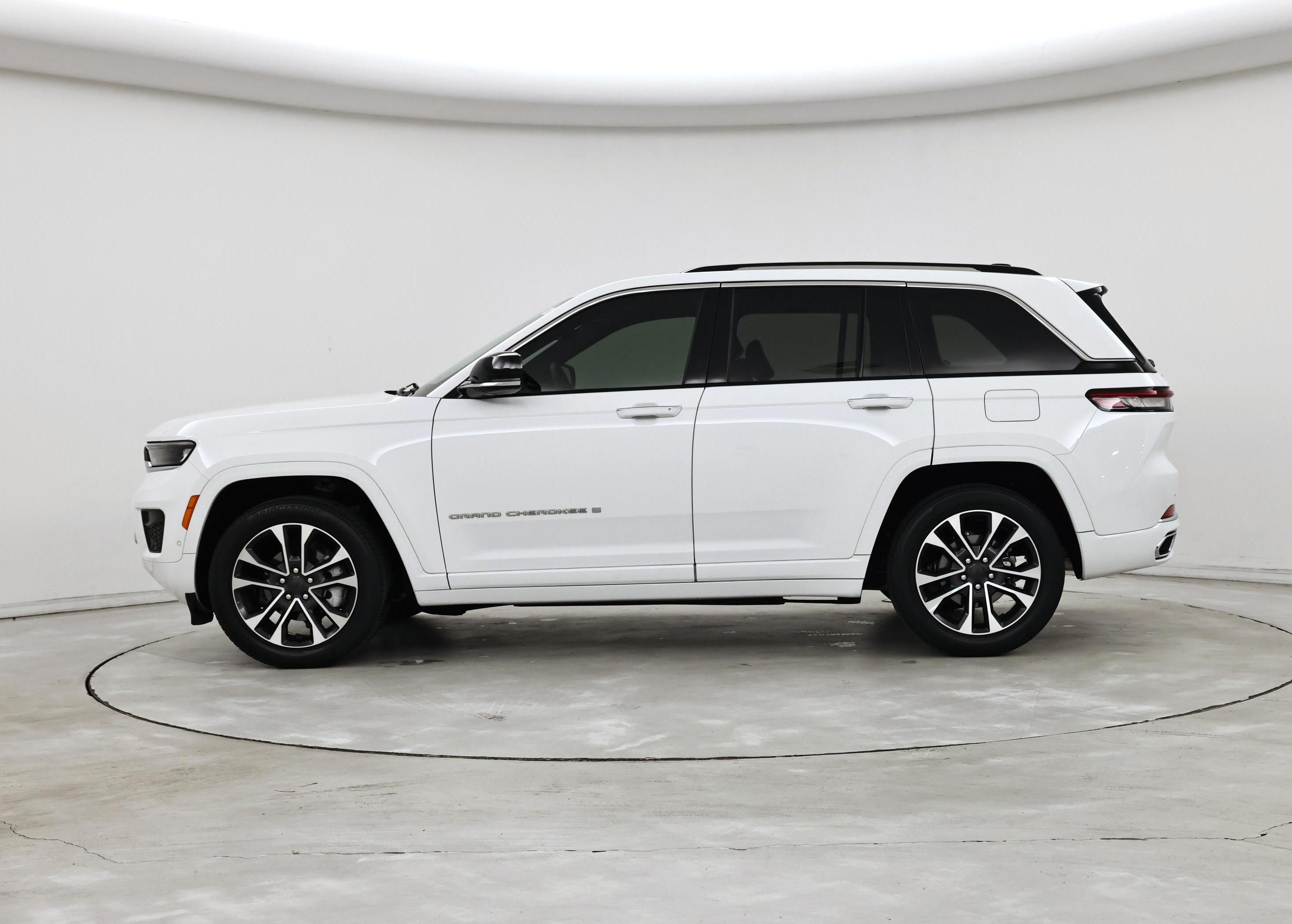Thumbnail: 2024 Jeep Grand Cherokee - 3