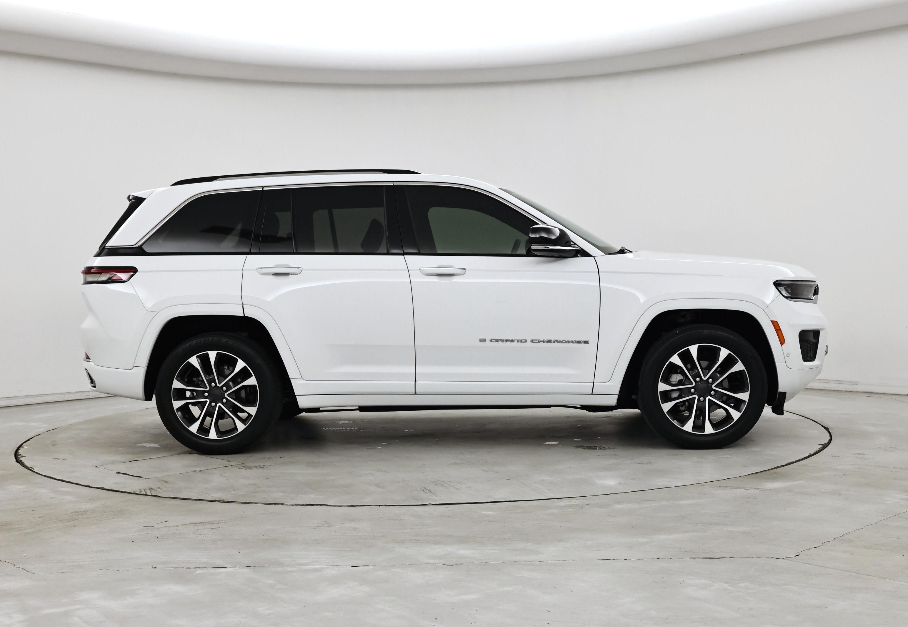 Thumbnail: 2024 Jeep Grand Cherokee - 7