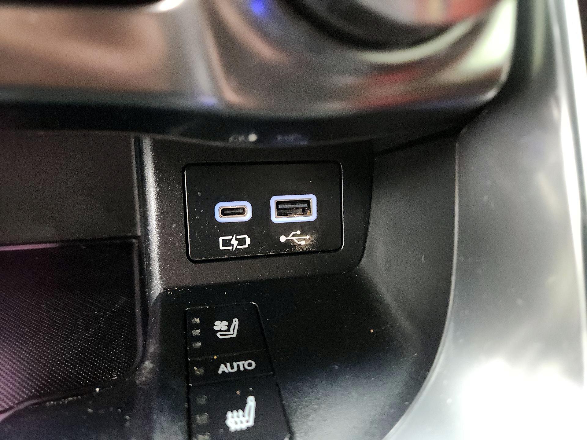 Thumbnail: 2024 Lexus LX - 18