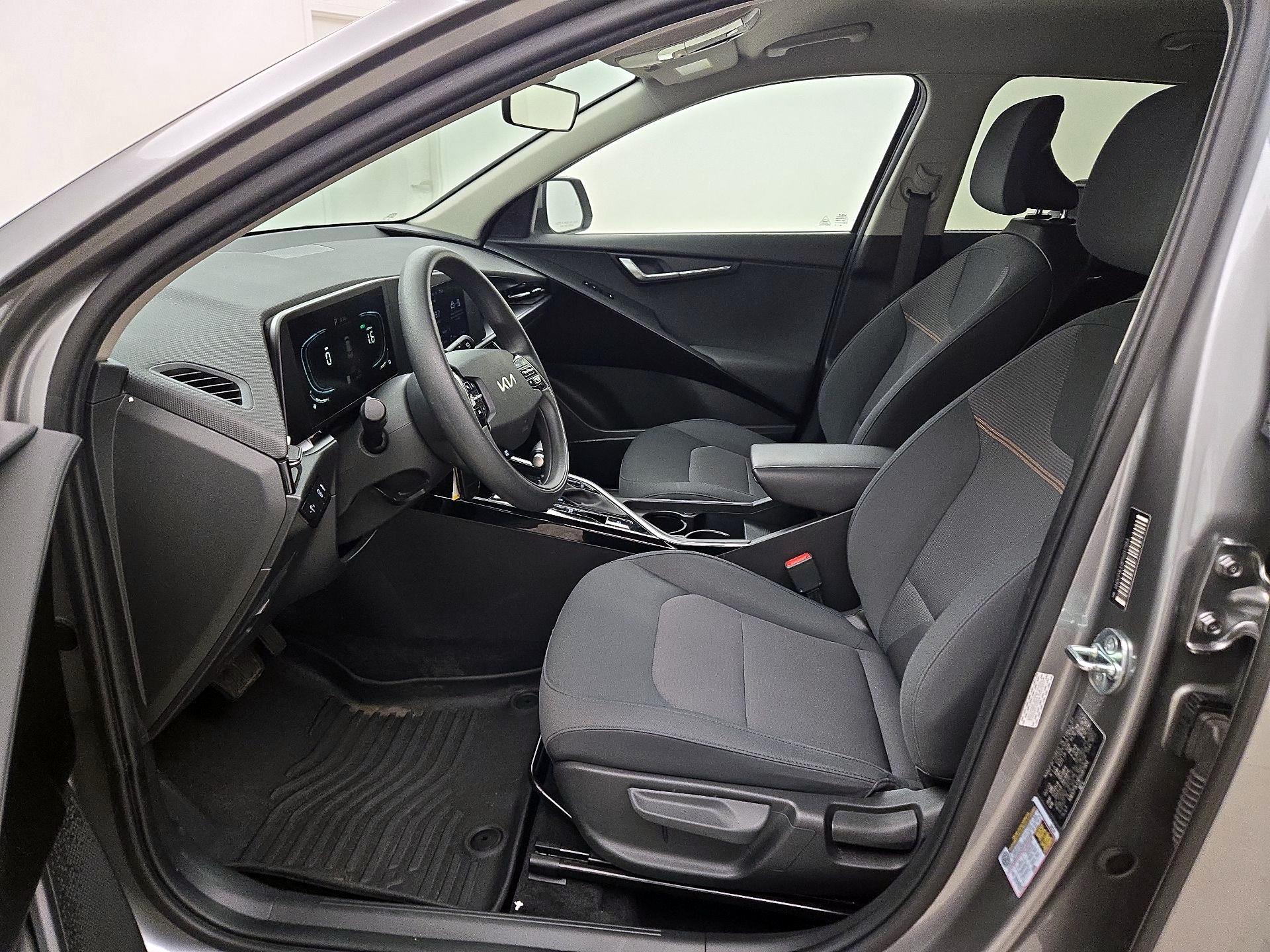 Thumbnail: 2023 Kia Niro - 11