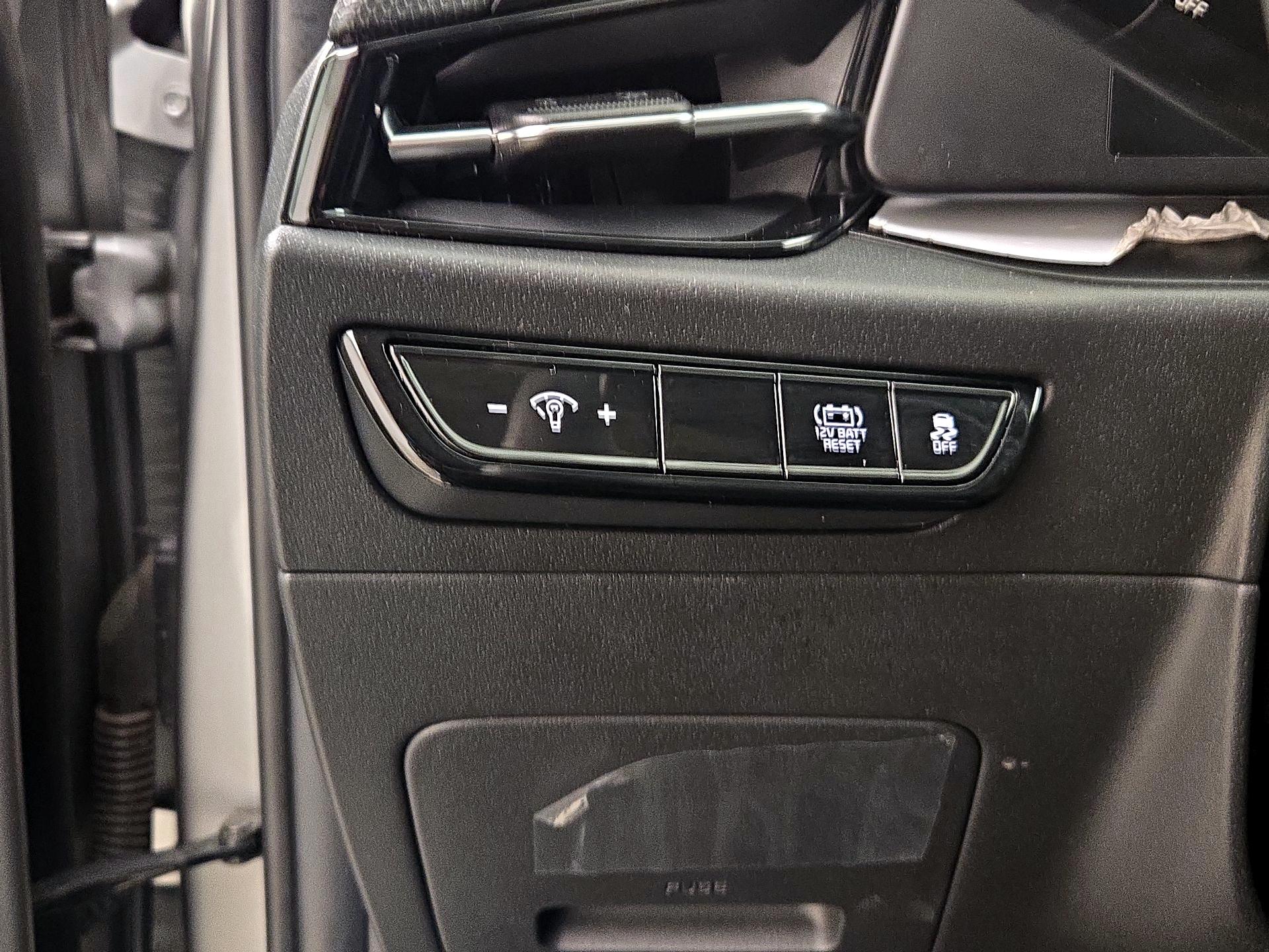 Thumbnail: 2023 Kia Niro - 13