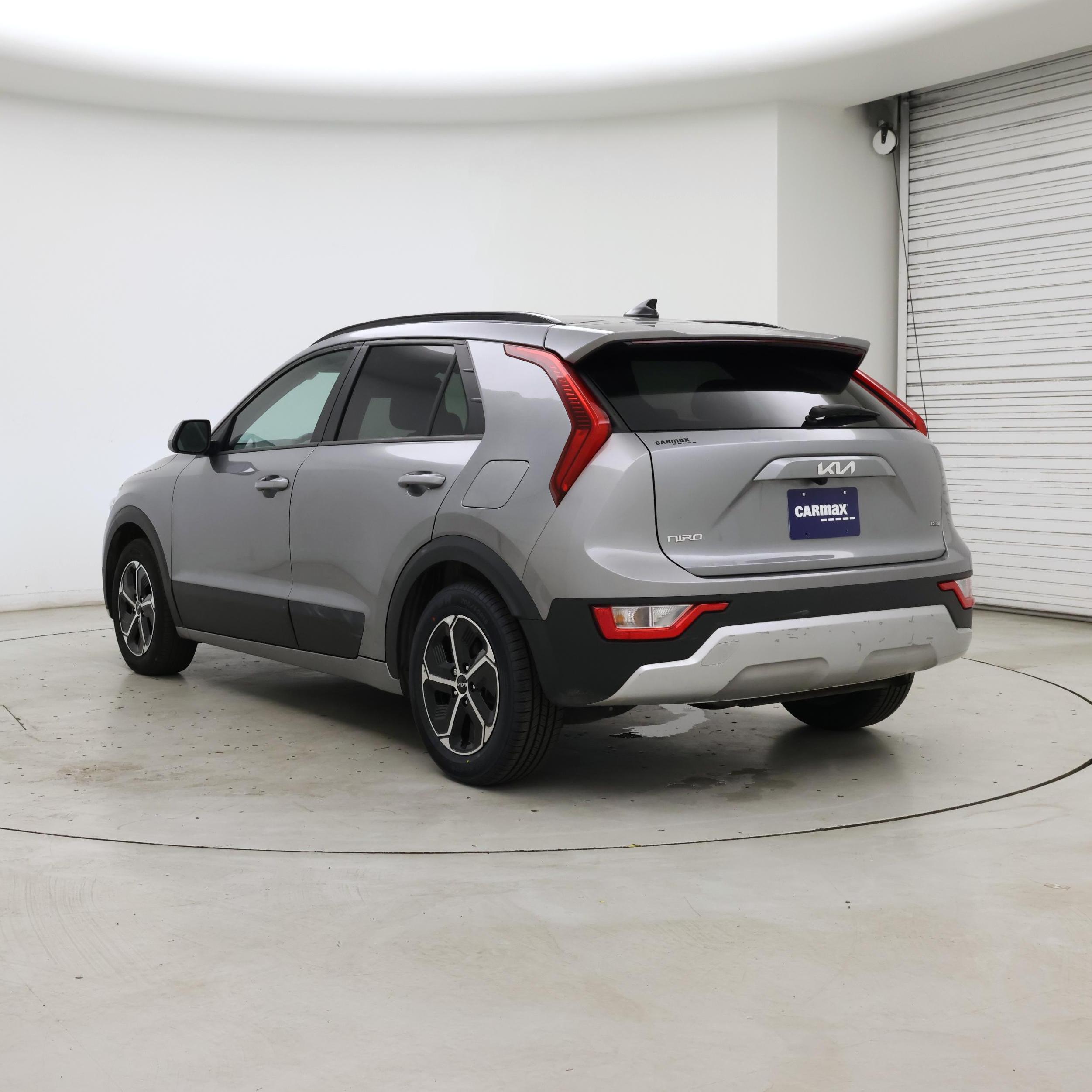 Thumbnail: 2023 Kia Niro - 2