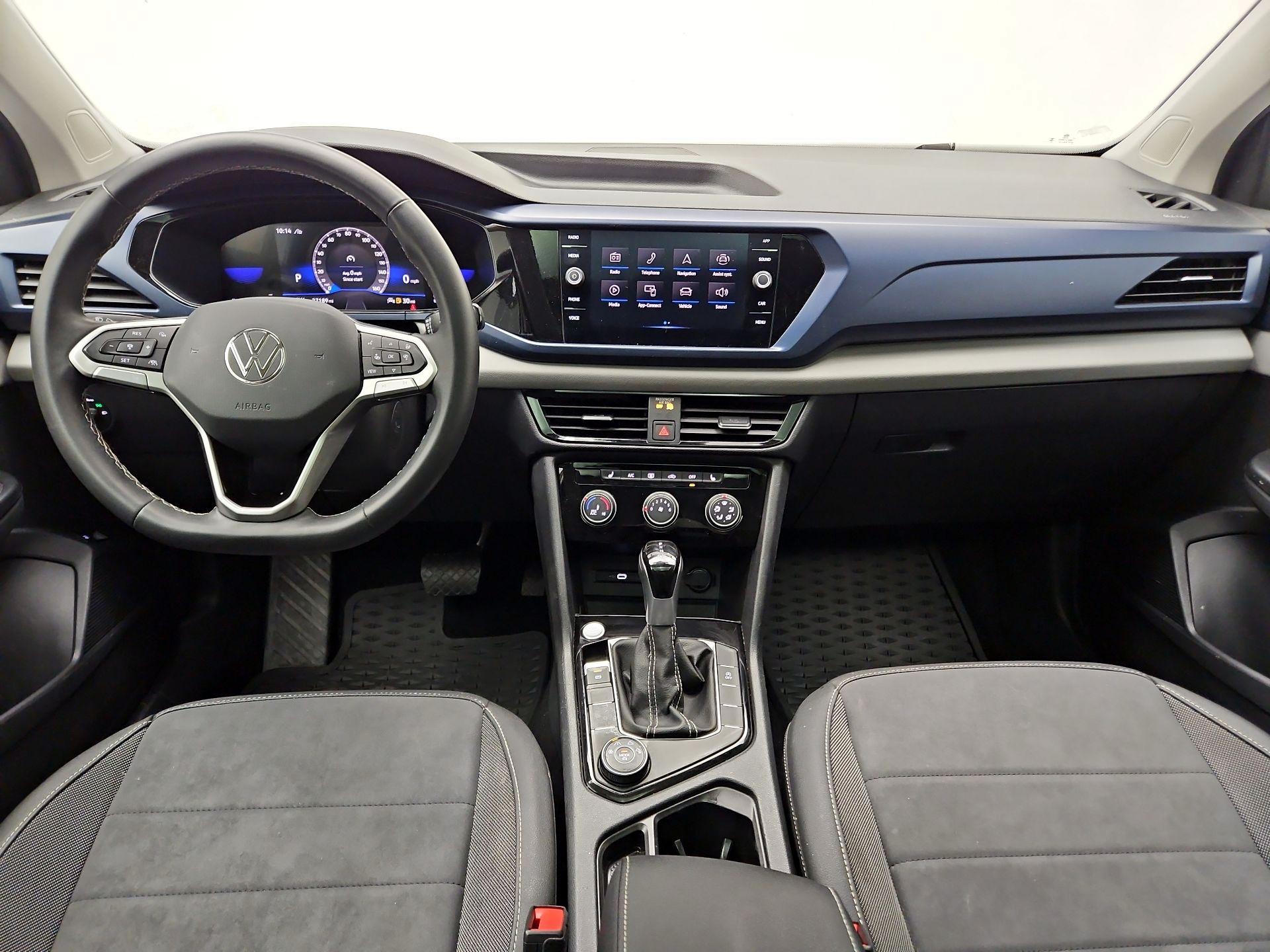 Thumbnail: 2023 Volkswagen Taos - 9