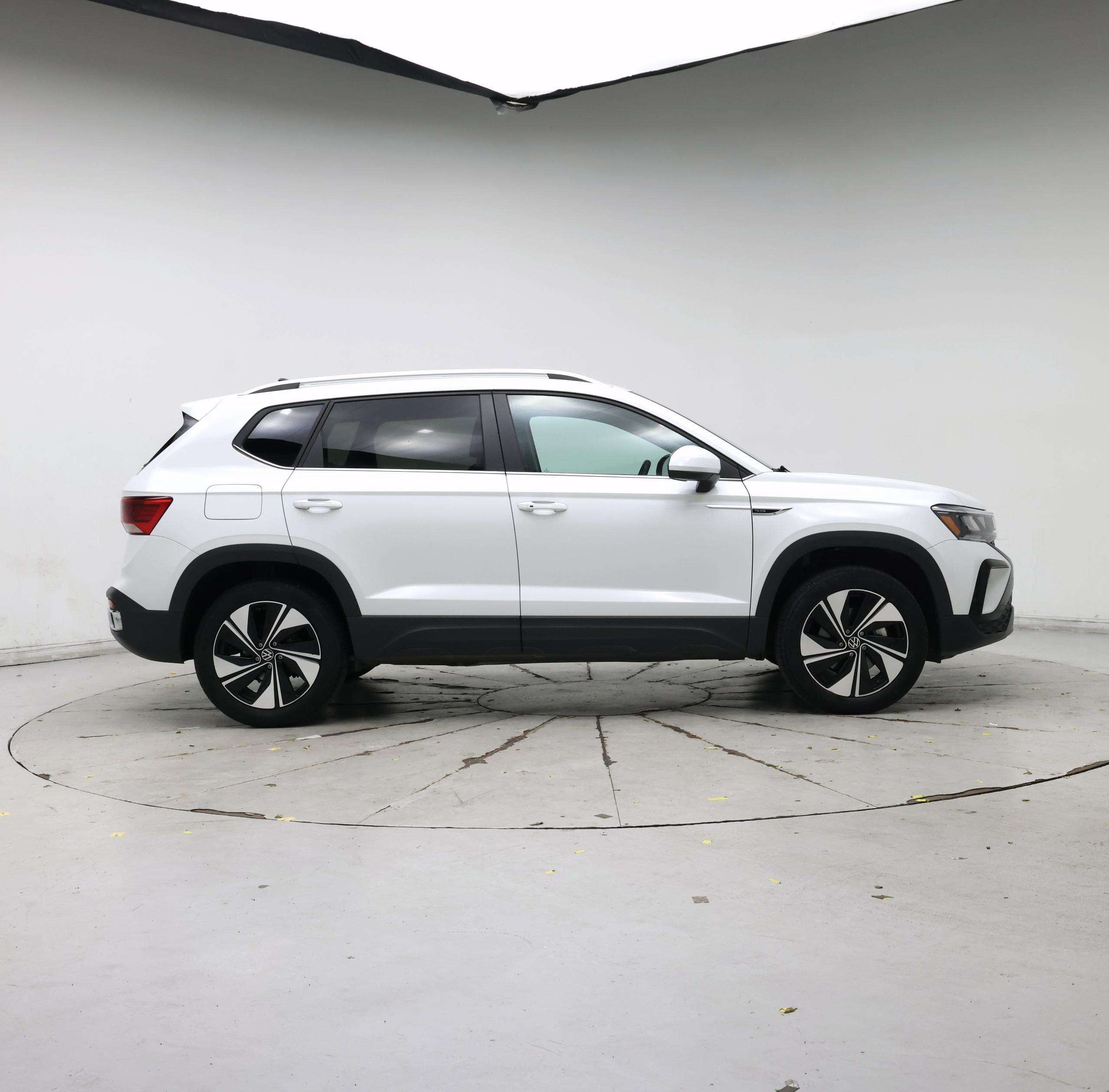 Thumbnail: 2023 Volkswagen Taos - 7