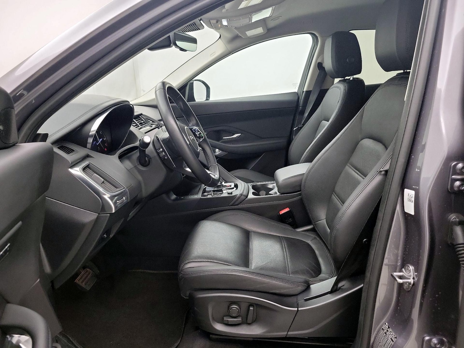 2023 Jaguar E-PACE SE - Photo 12