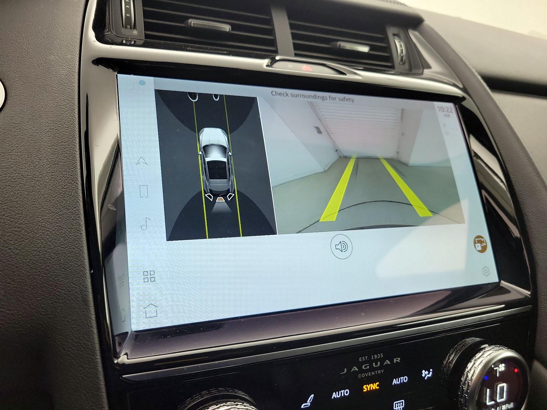 Thumbnail: 2023 Jaguar E-Pace - 15