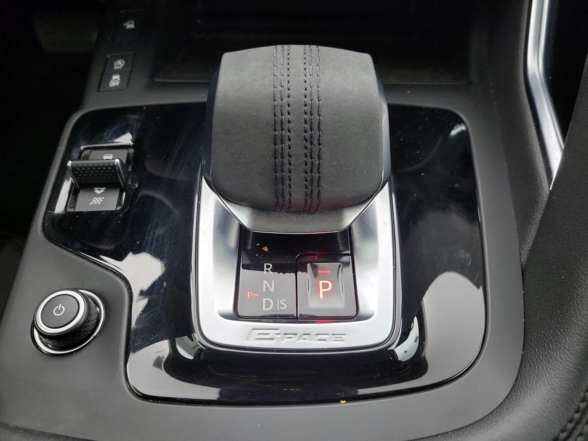 Thumbnail: 2023 Jaguar E-Pace - 18