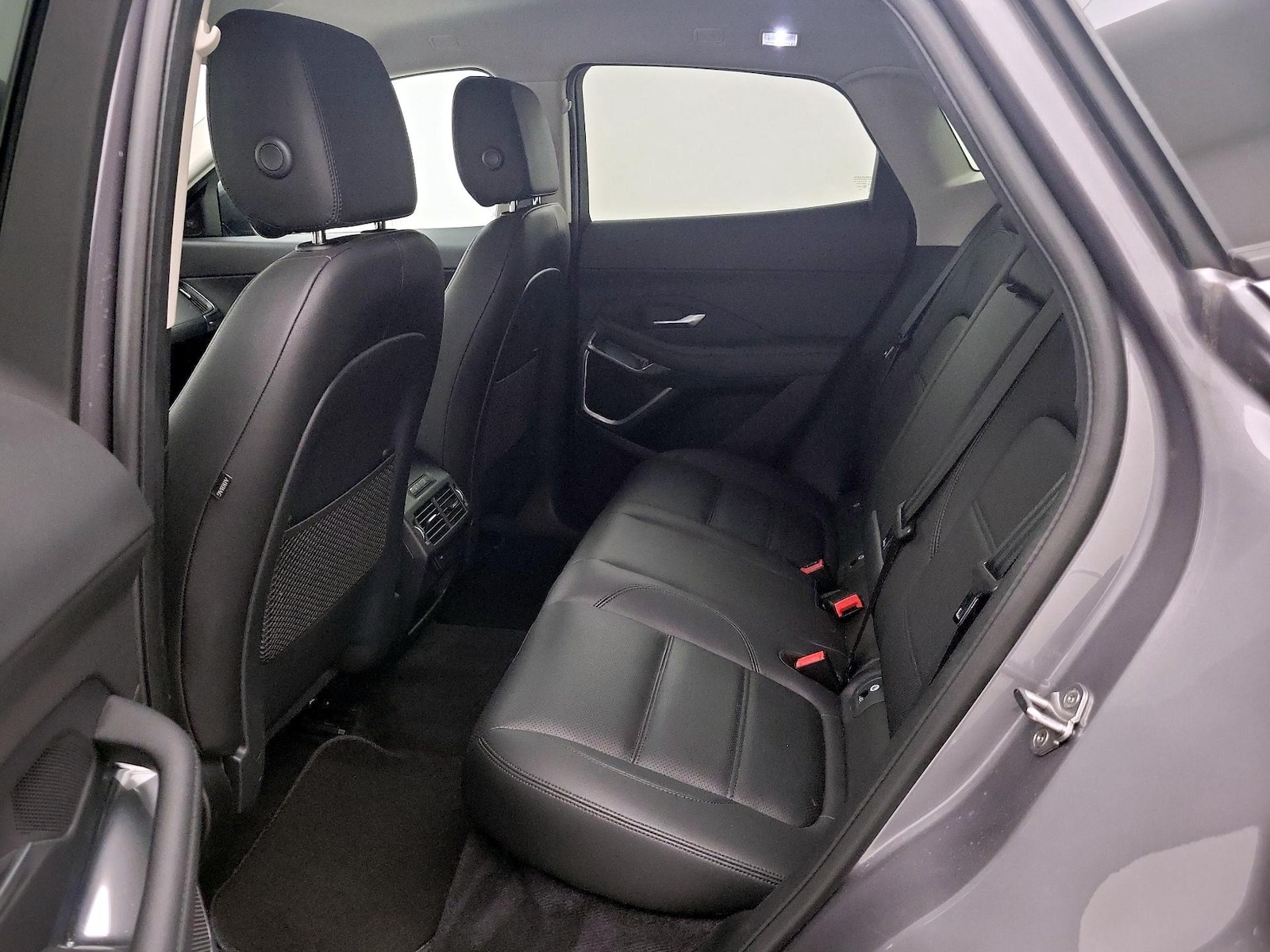 2023 Jaguar E-PACE SE - Photo 21