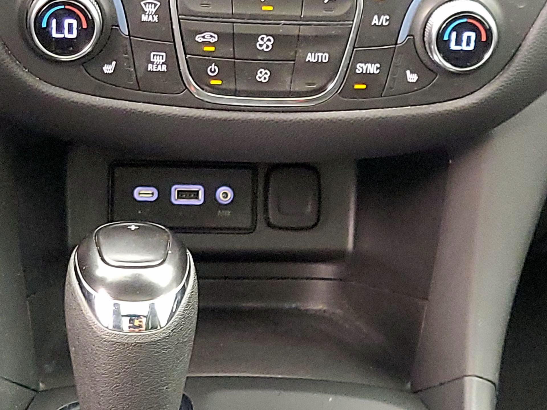 Thumbnail: 2021 Chevrolet Equinox - 18