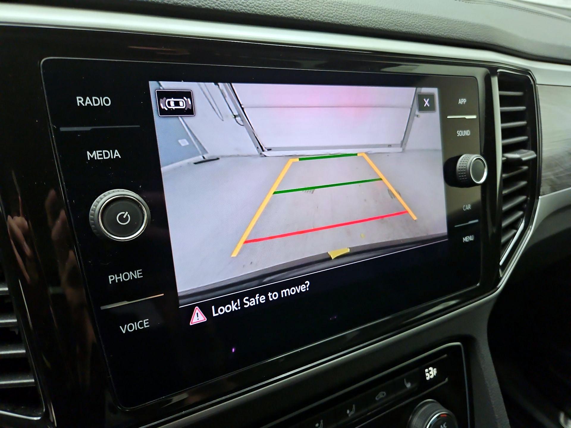 Thumbnail: 2023 Volkswagen Atlas - 12