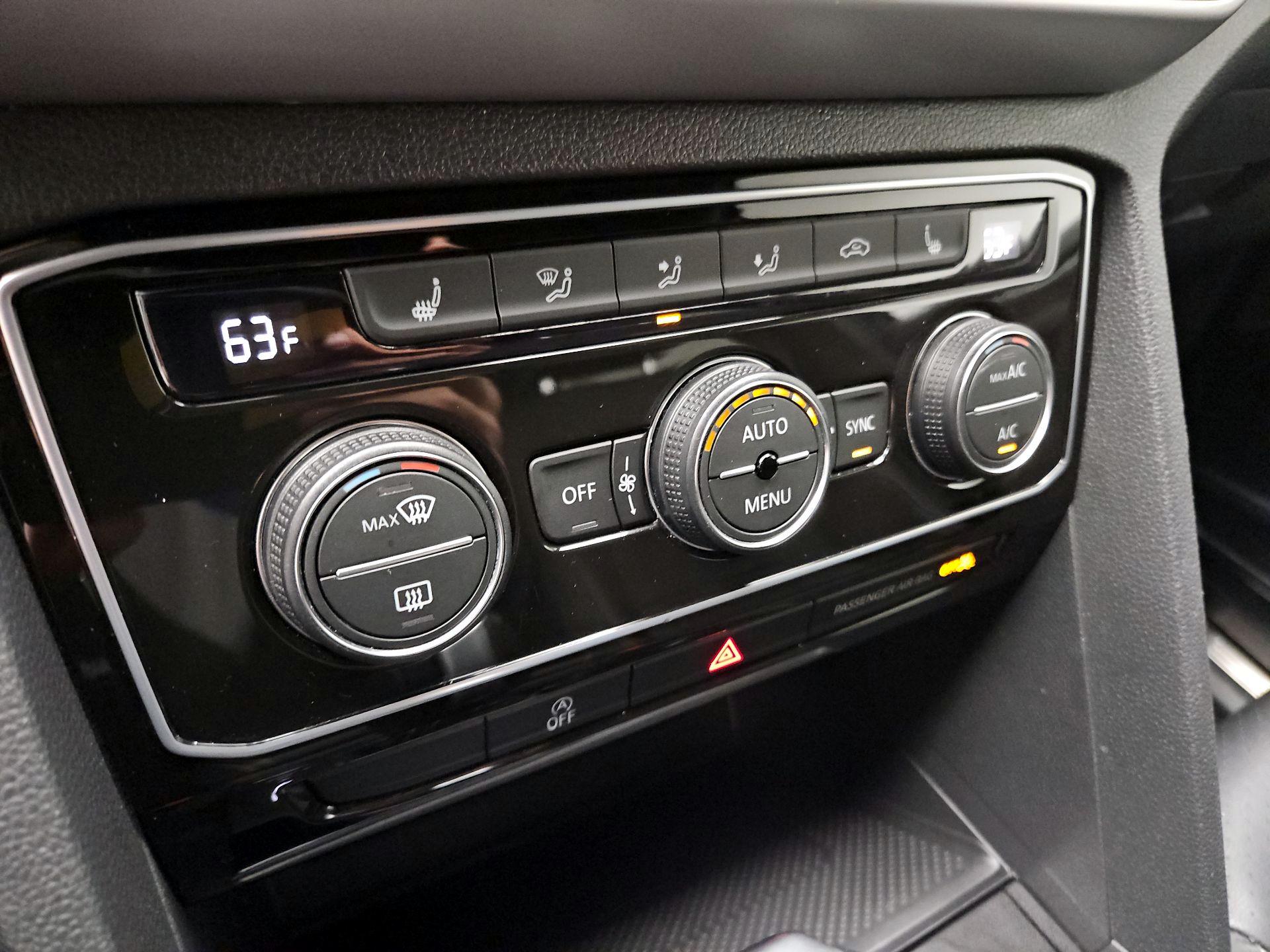 Thumbnail: 2023 Volkswagen Atlas - 14