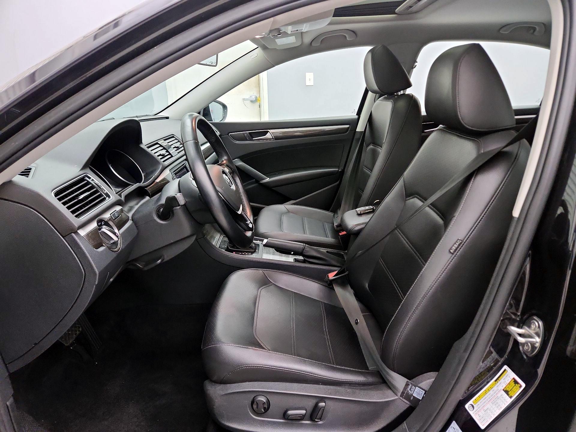Thumbnail: 2018 Volkswagen Passat - 11