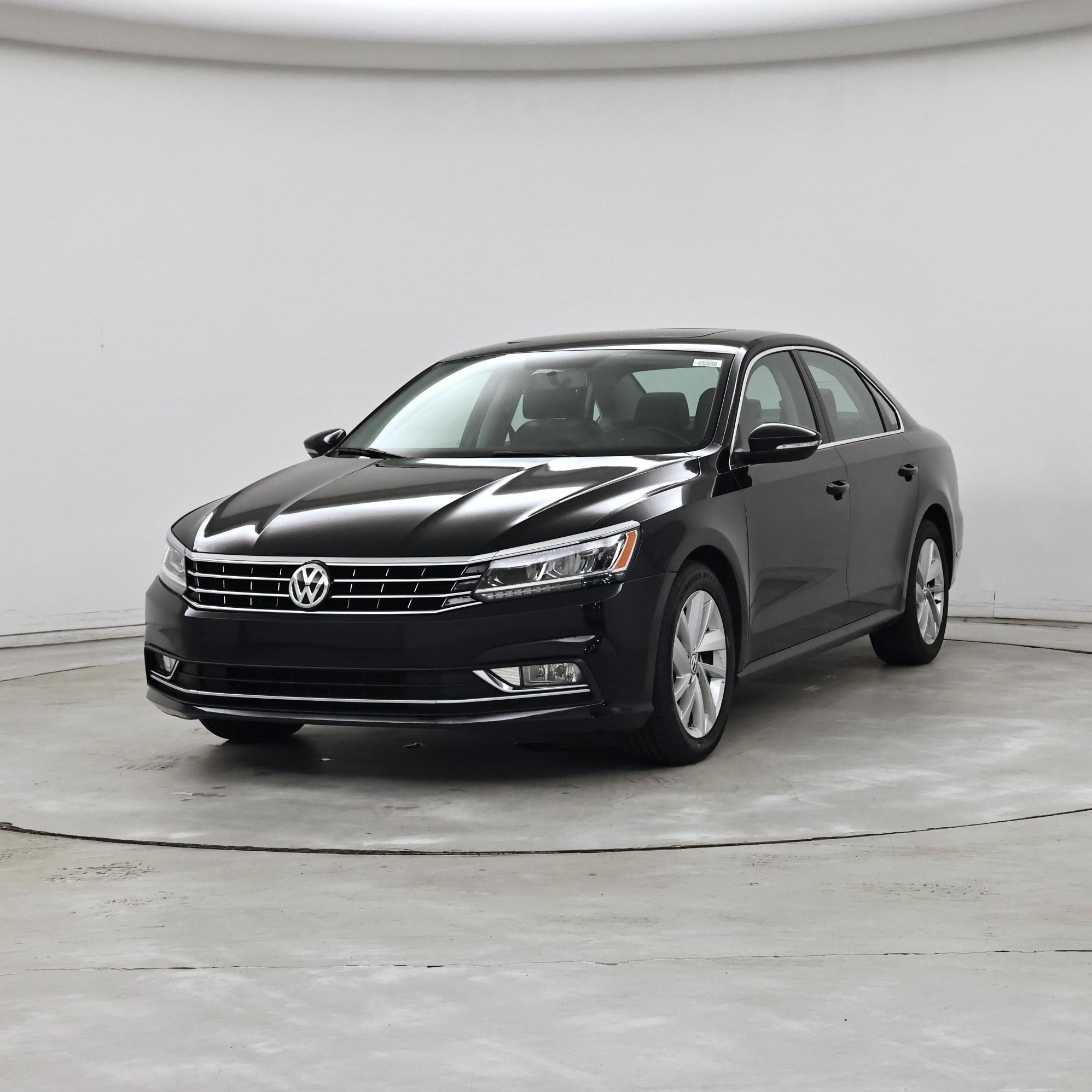 Thumbnail: 2018 Volkswagen Passat - 4
