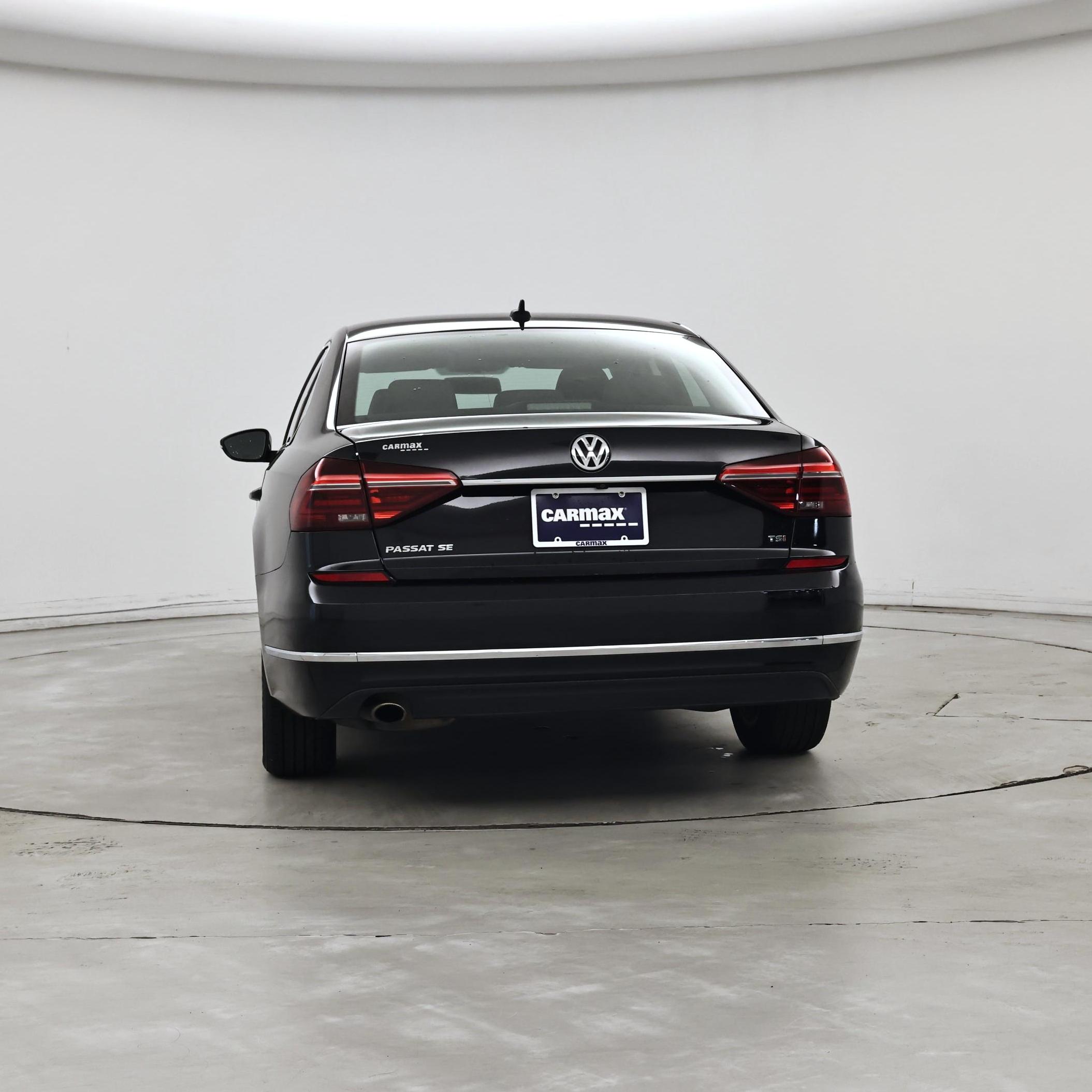 Thumbnail: 2018 Volkswagen Passat - 6