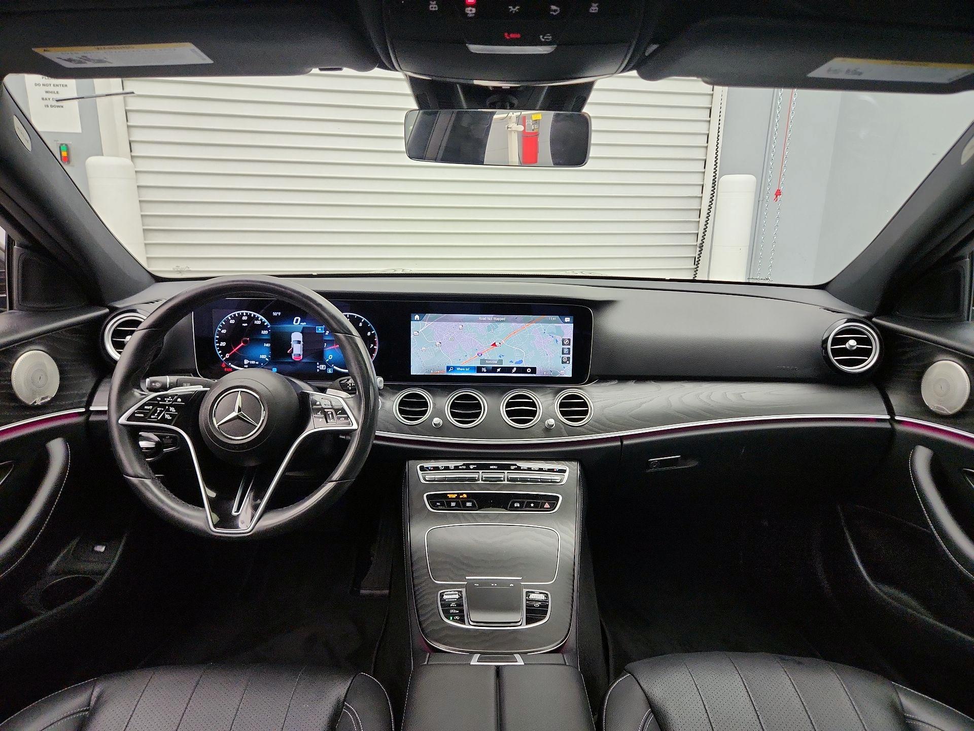 Thumbnail: 2022 Mercedes-Benz E-Class - 9