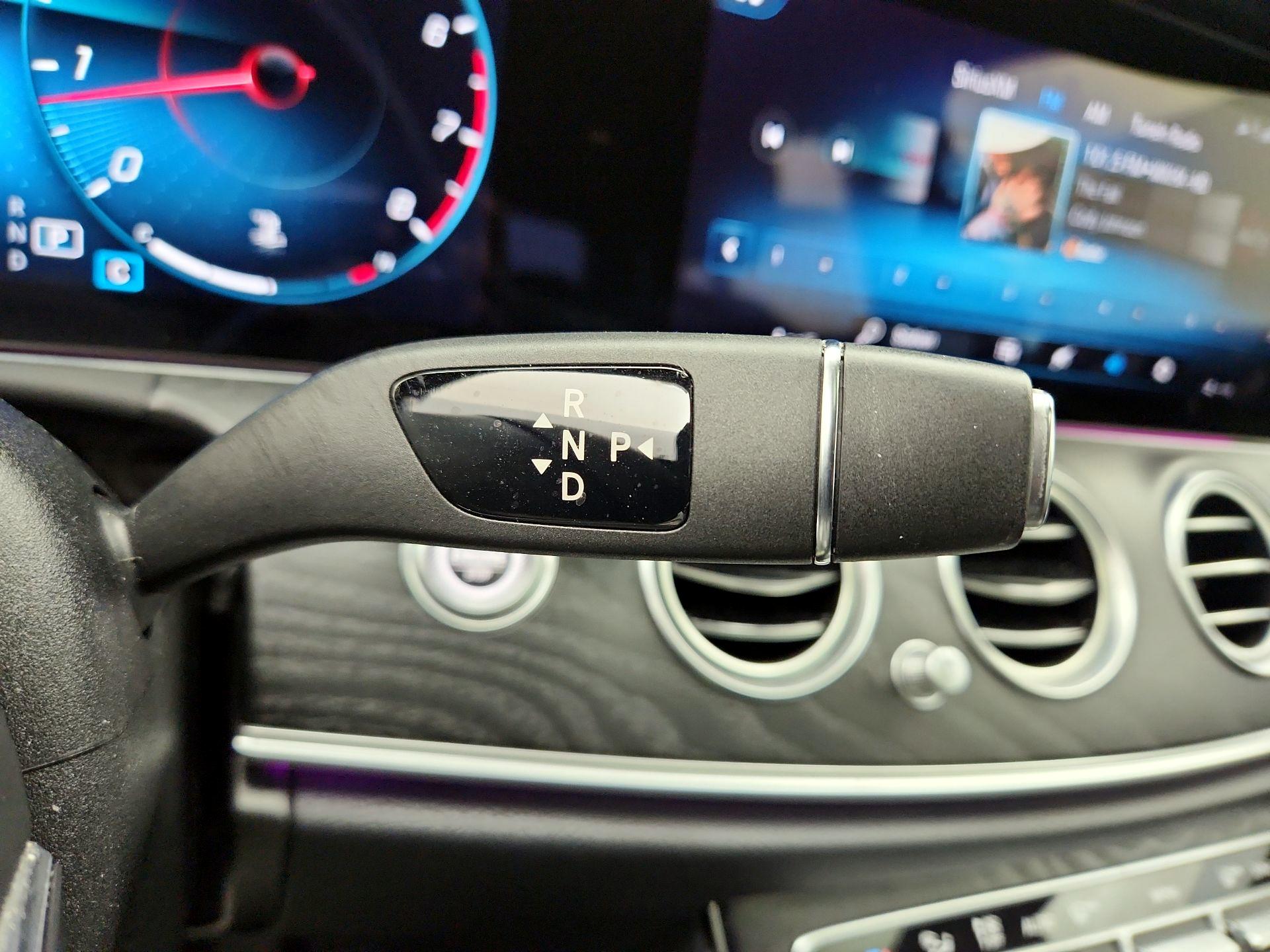 Thumbnail: 2022 Mercedes-Benz E-Class - 18