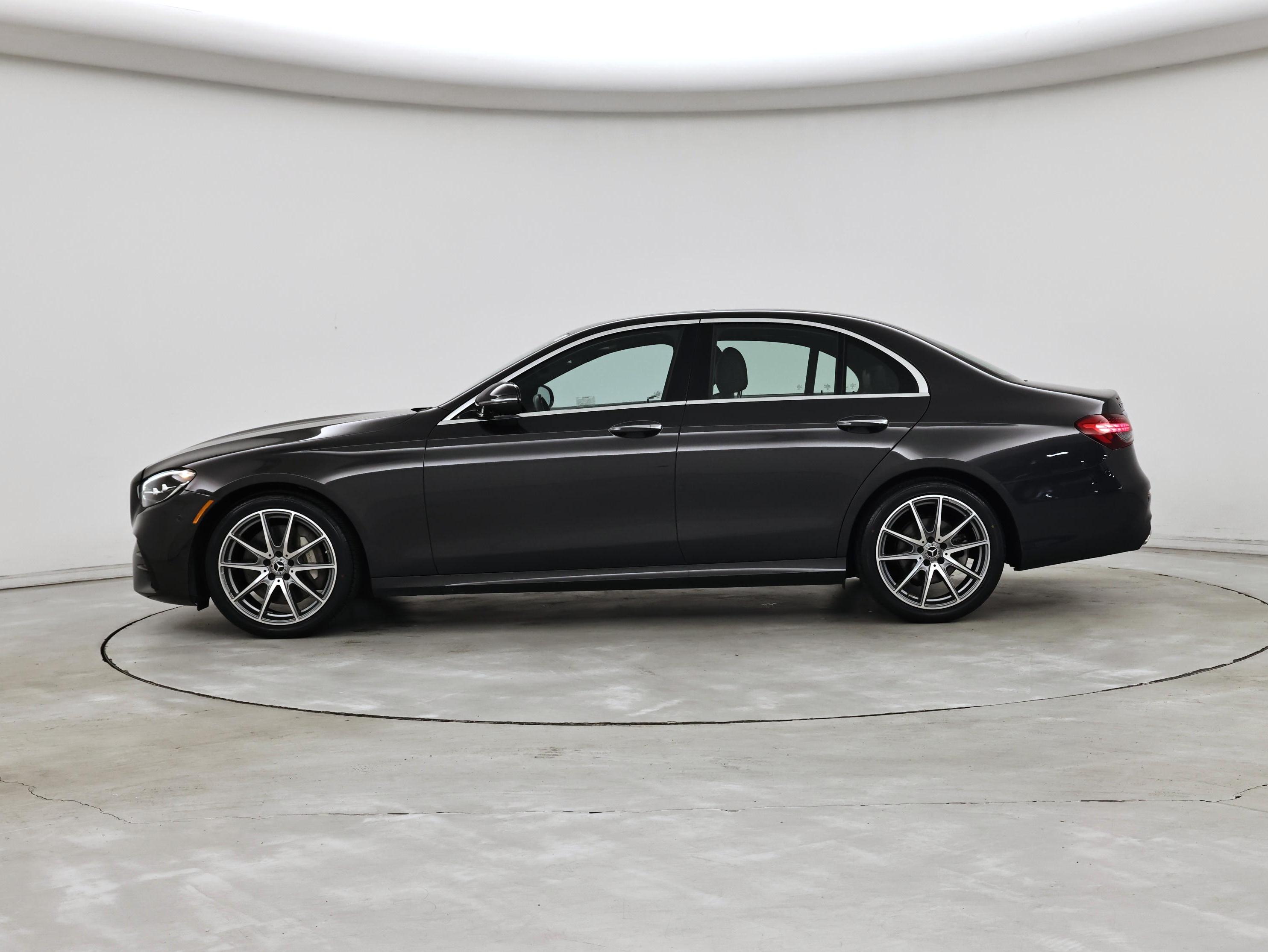 Thumbnail: 2022 Mercedes-Benz E-Class - 3