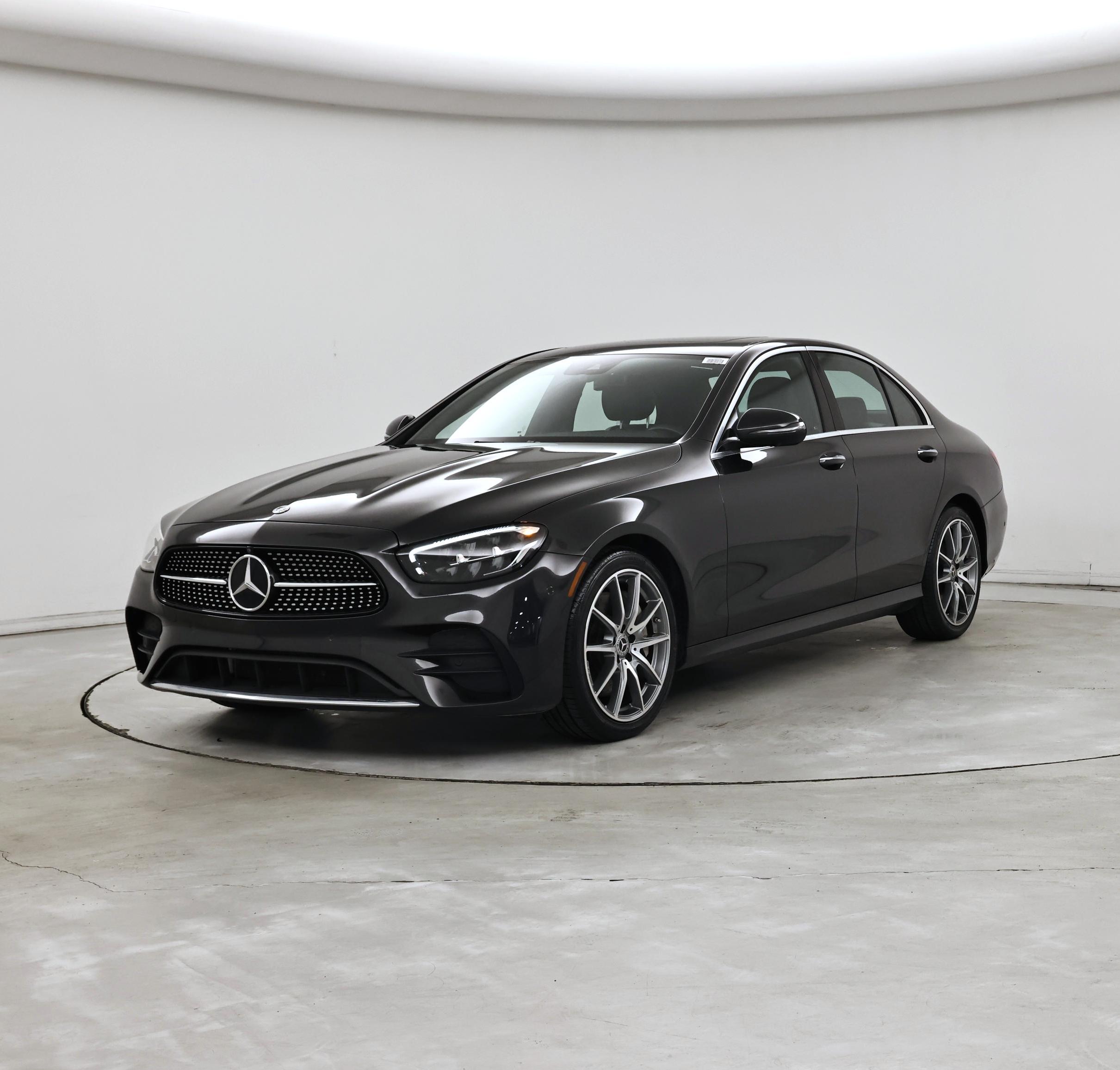 Thumbnail: 2022 Mercedes-Benz E-Class - 4