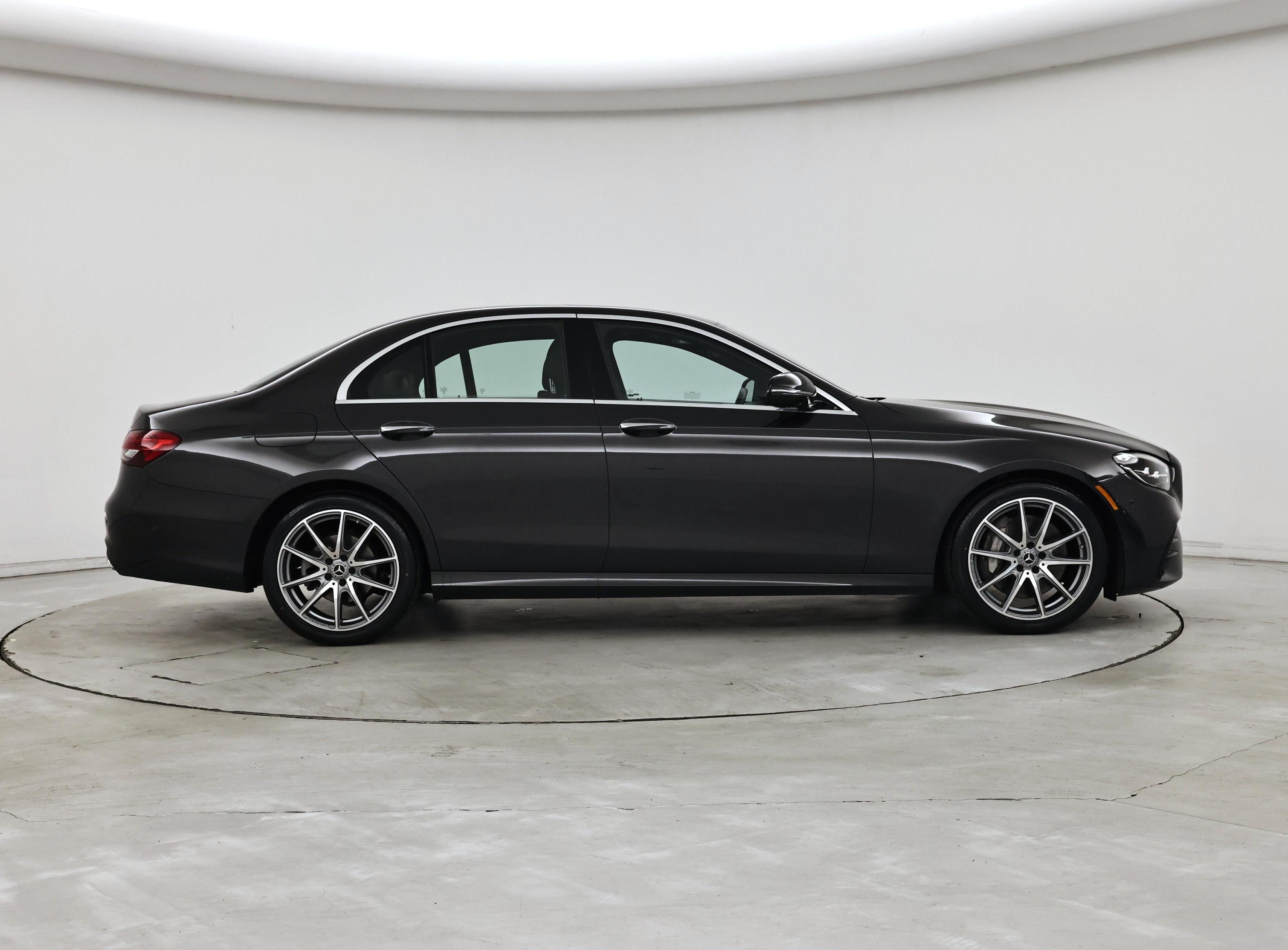Thumbnail: 2022 Mercedes-Benz E-Class - 7