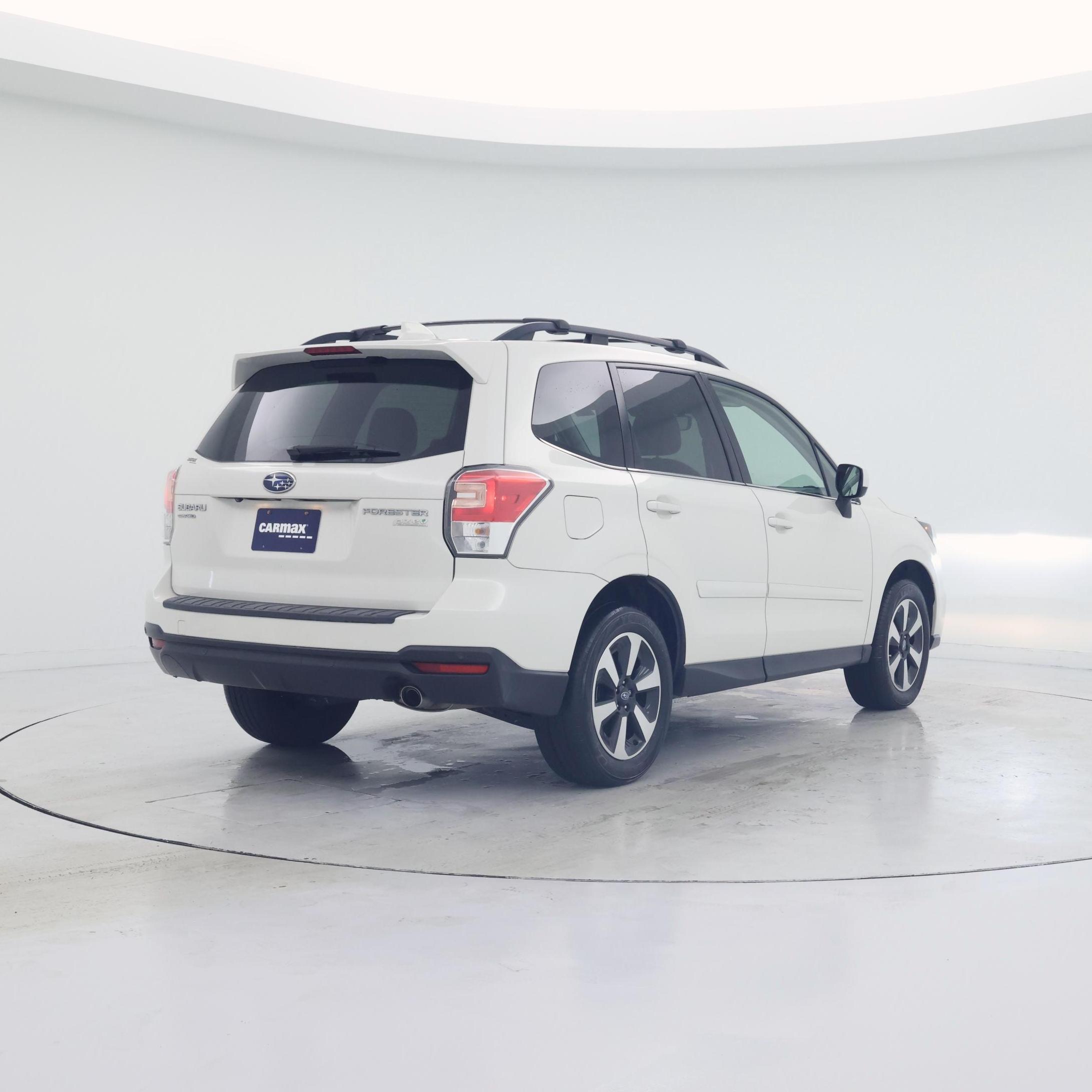 Thumbnail: 2017 Subaru Forester - 8