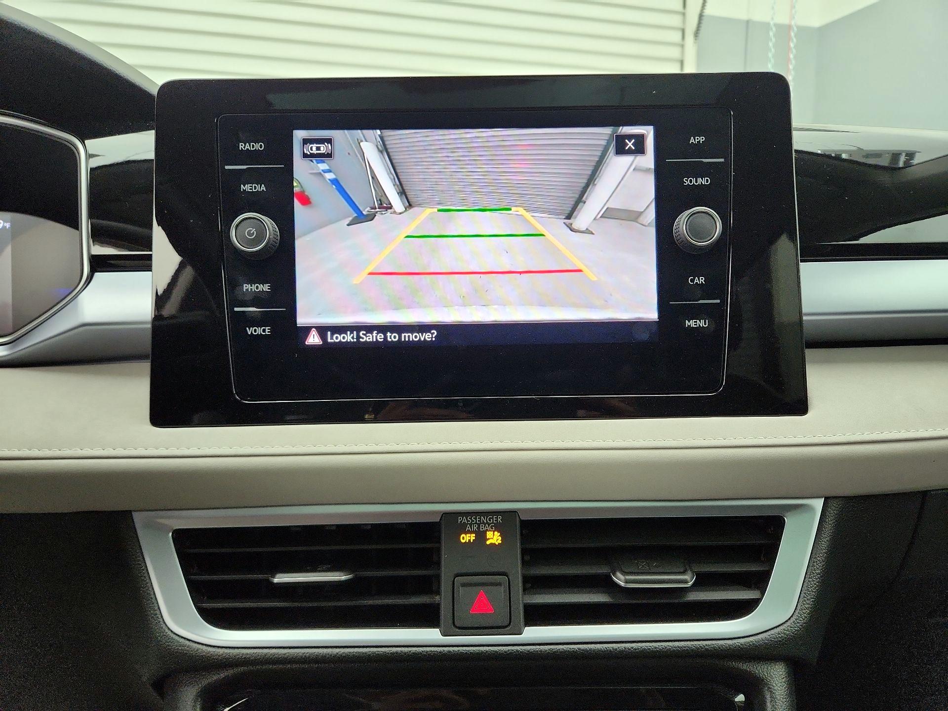 Thumbnail: 2025 Volkswagen Taos - 14