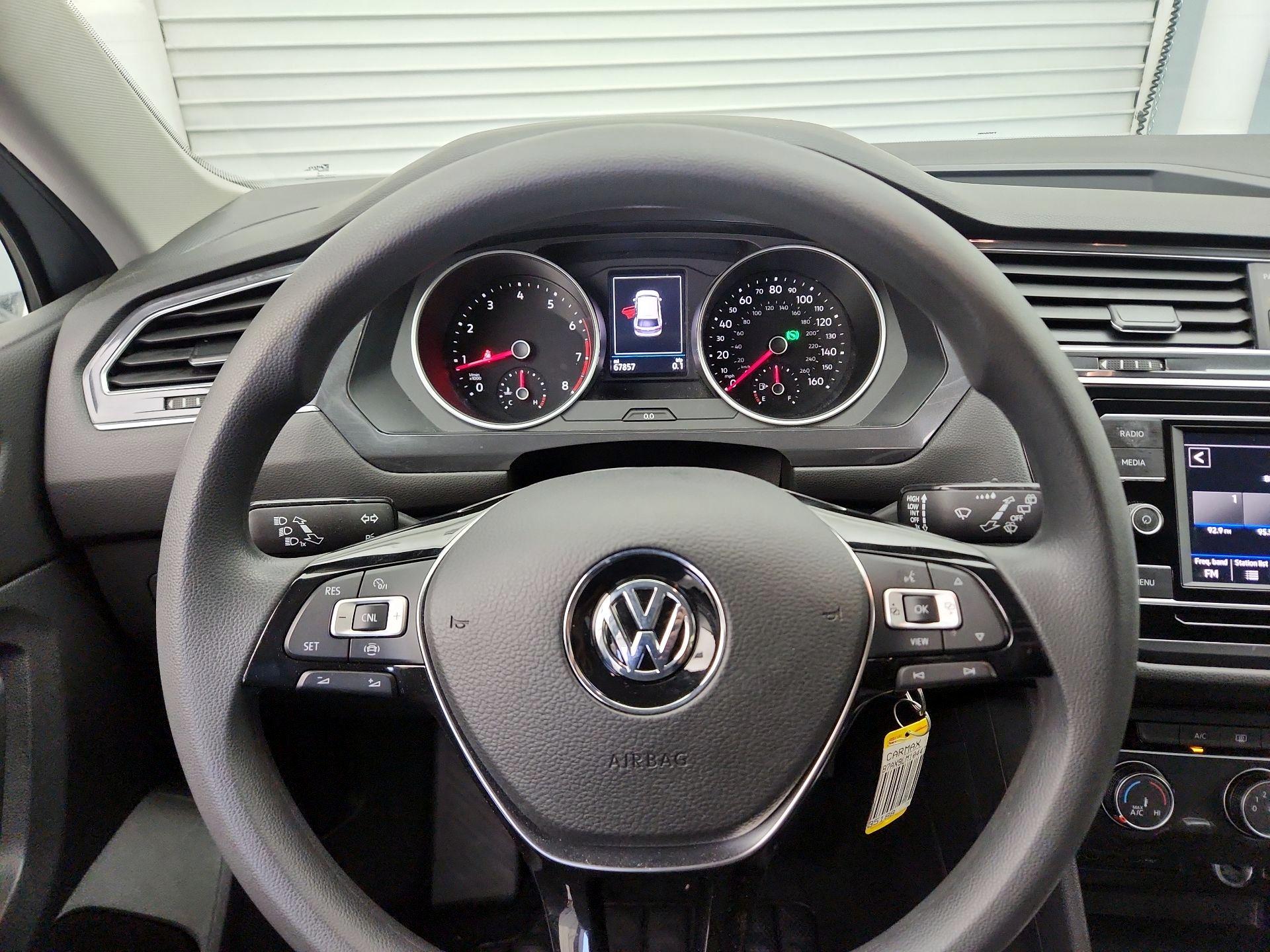 Thumbnail: 2020 Volkswagen Tiguan - 10