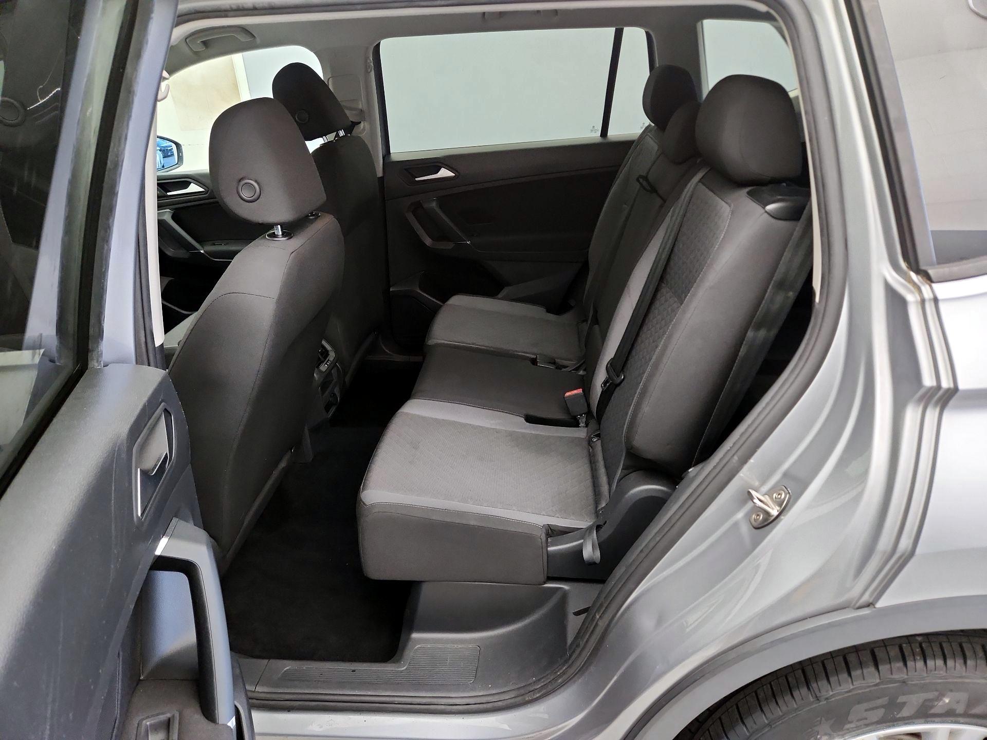 Thumbnail: 2020 Volkswagen Tiguan - 19