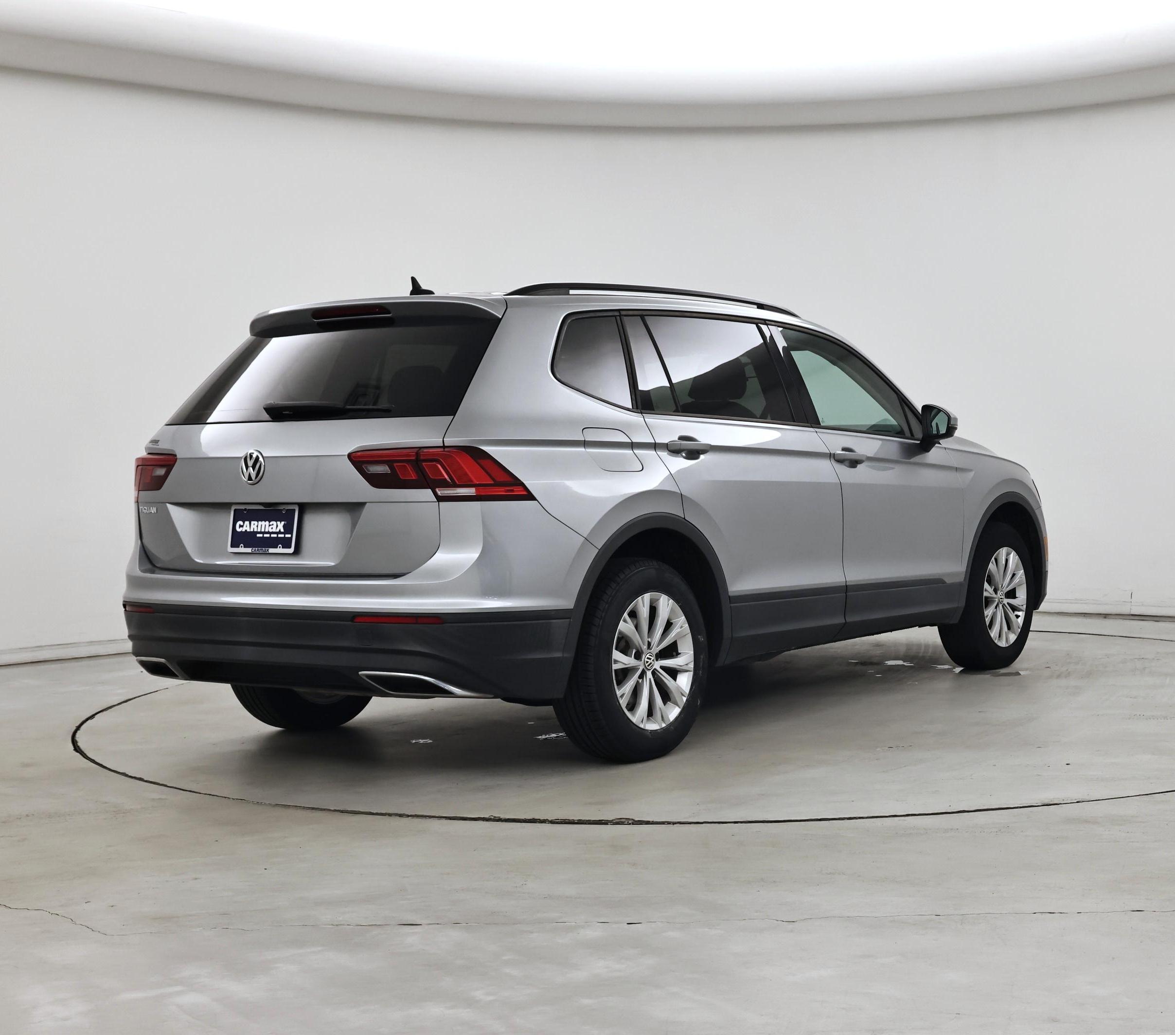 Thumbnail: 2020 Volkswagen Tiguan - 8