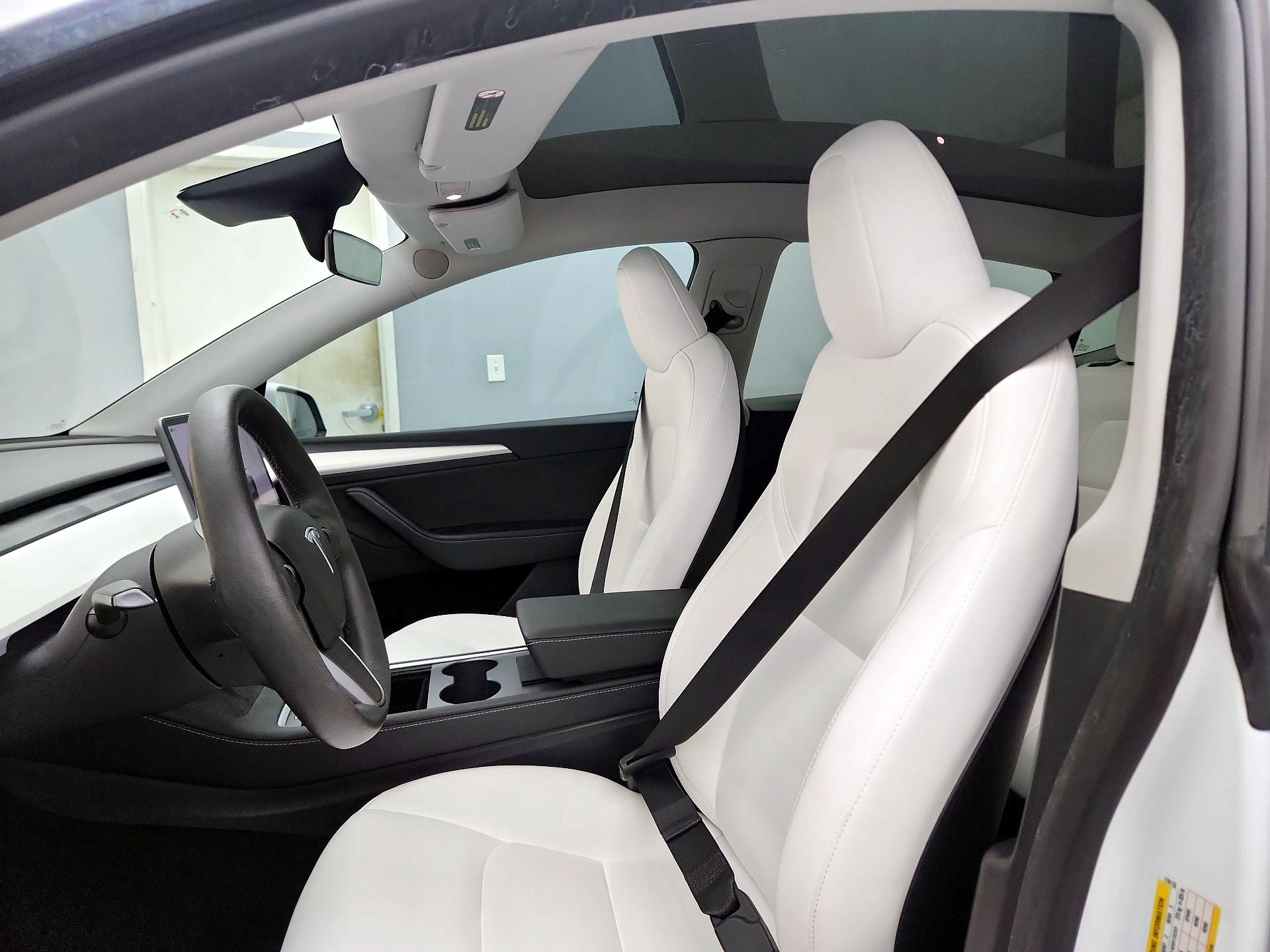 Thumbnail: 2023 Tesla Model Y - 18