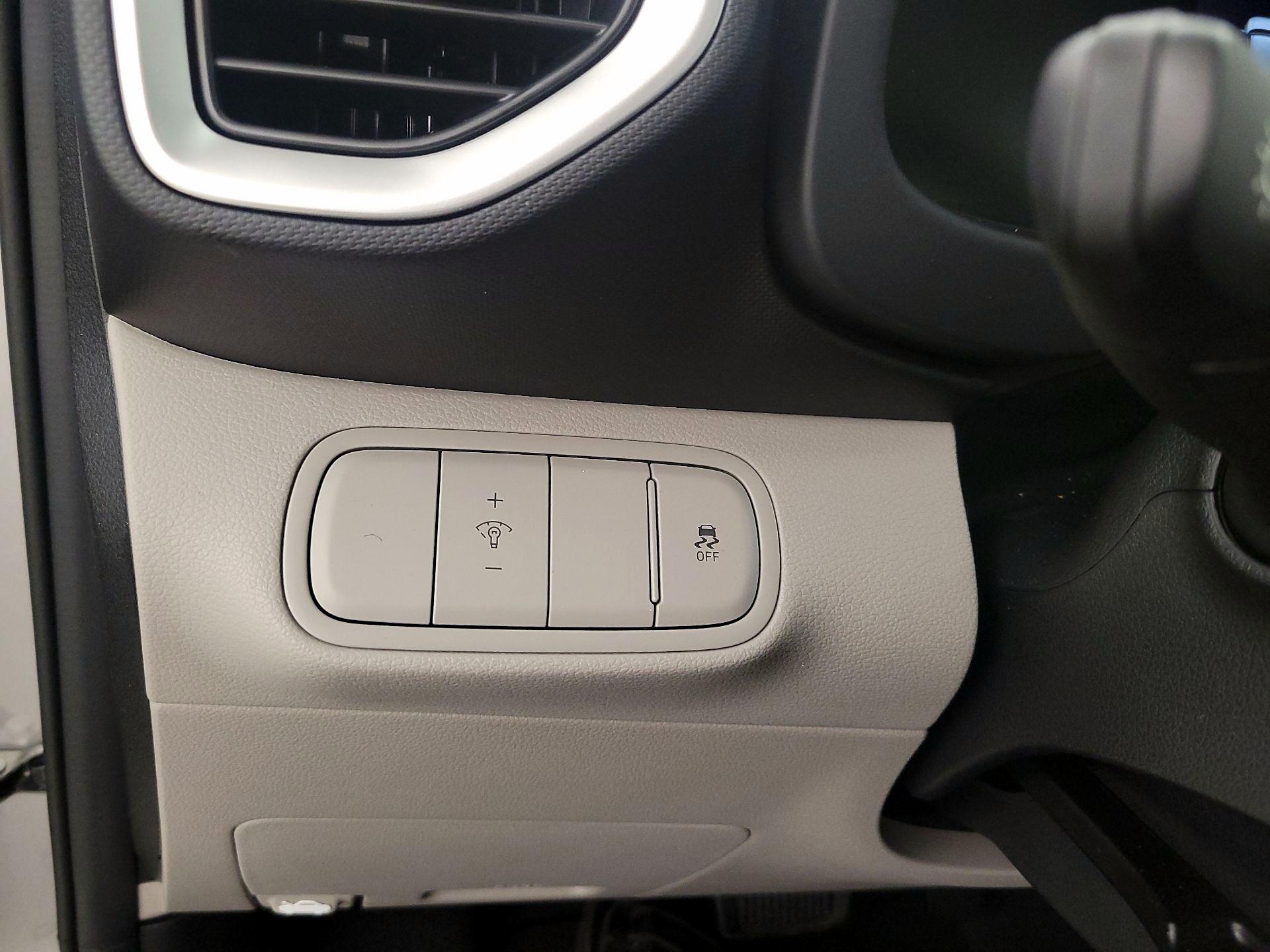 Thumbnail: 2025 Hyundai Venue - 13