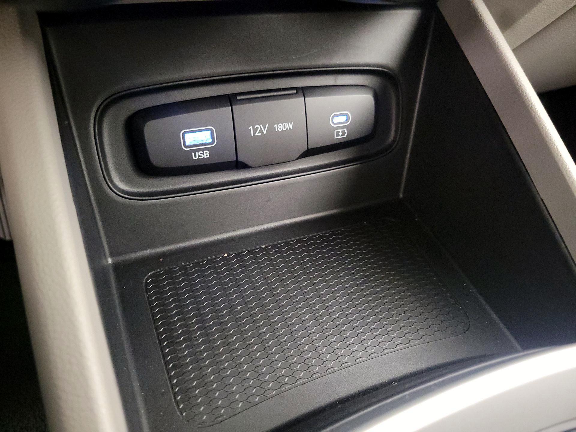 Thumbnail: 2025 Hyundai Venue - 18