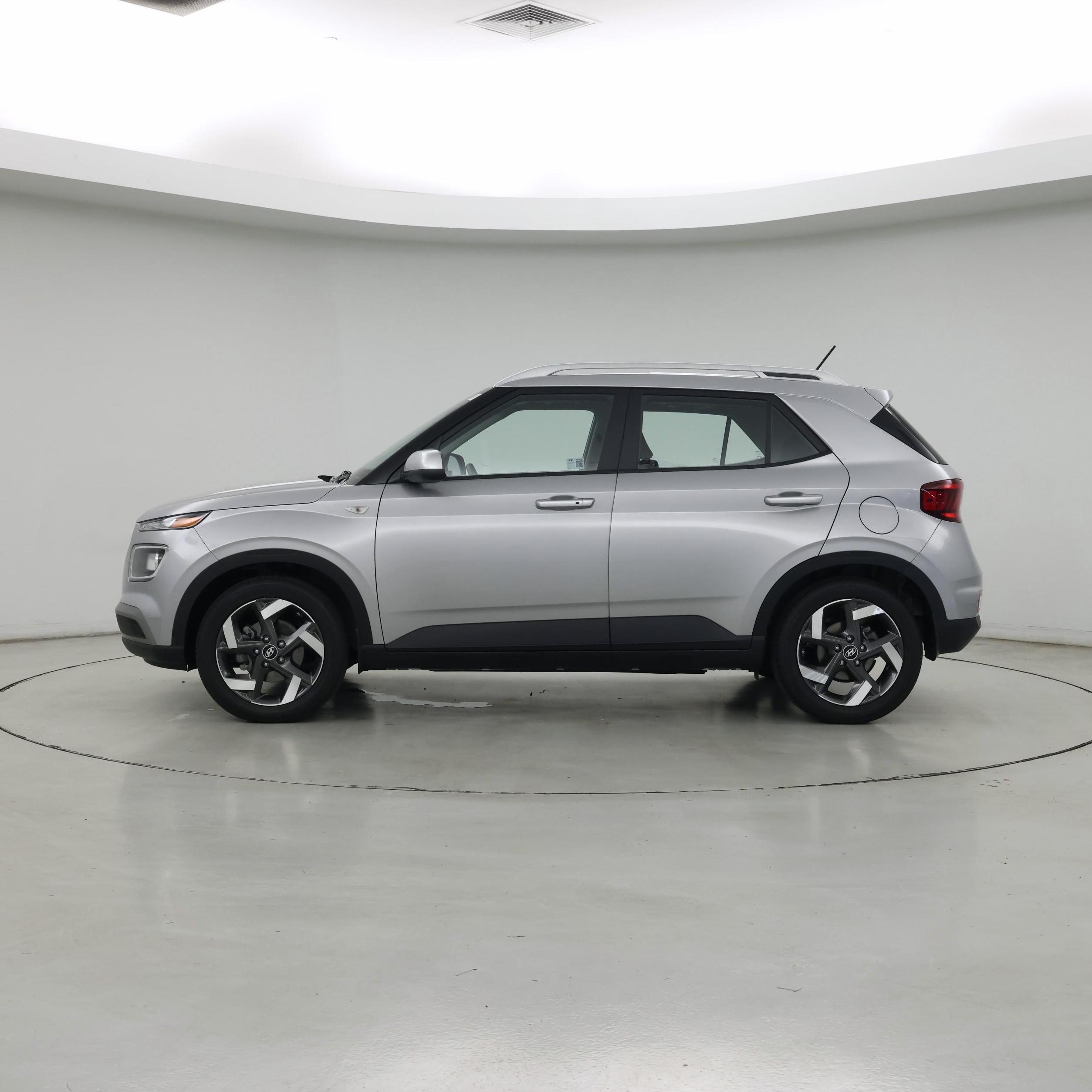 Thumbnail: 2025 Hyundai Venue - 3