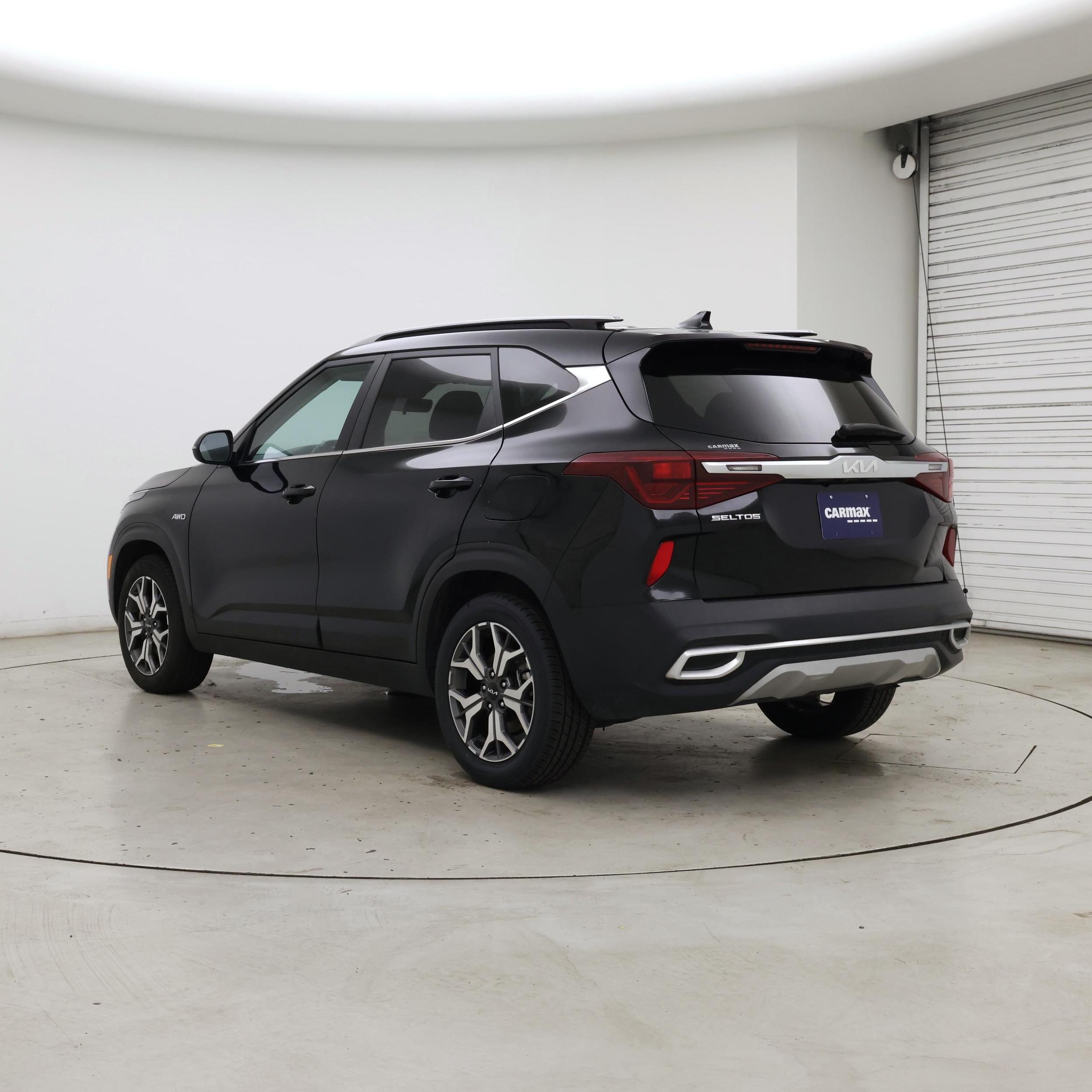 Thumbnail: 2023 Kia Seltos - 2