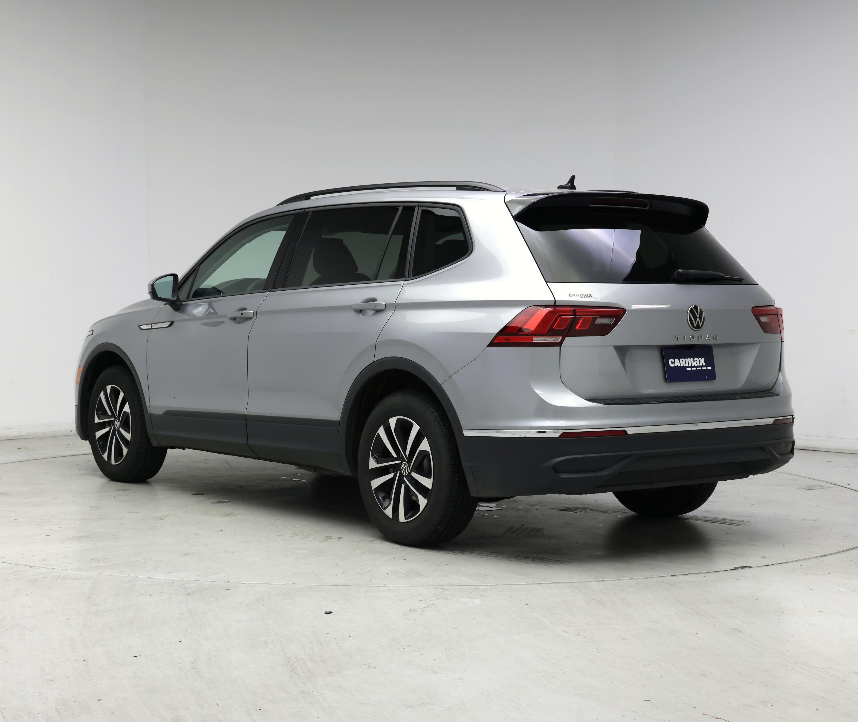 Thumbnail: 2023 Volkswagen Tiguan - 2