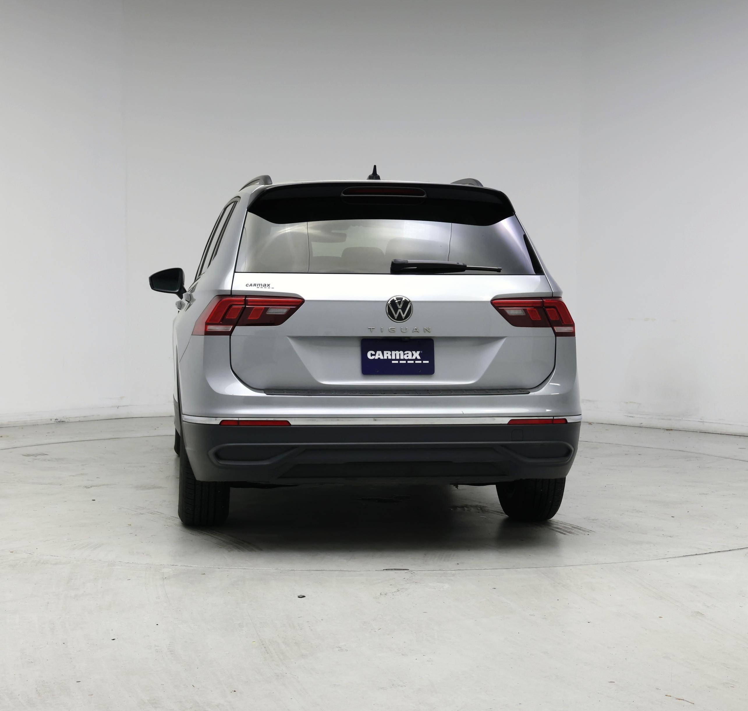 Thumbnail: 2023 Volkswagen Tiguan - 6