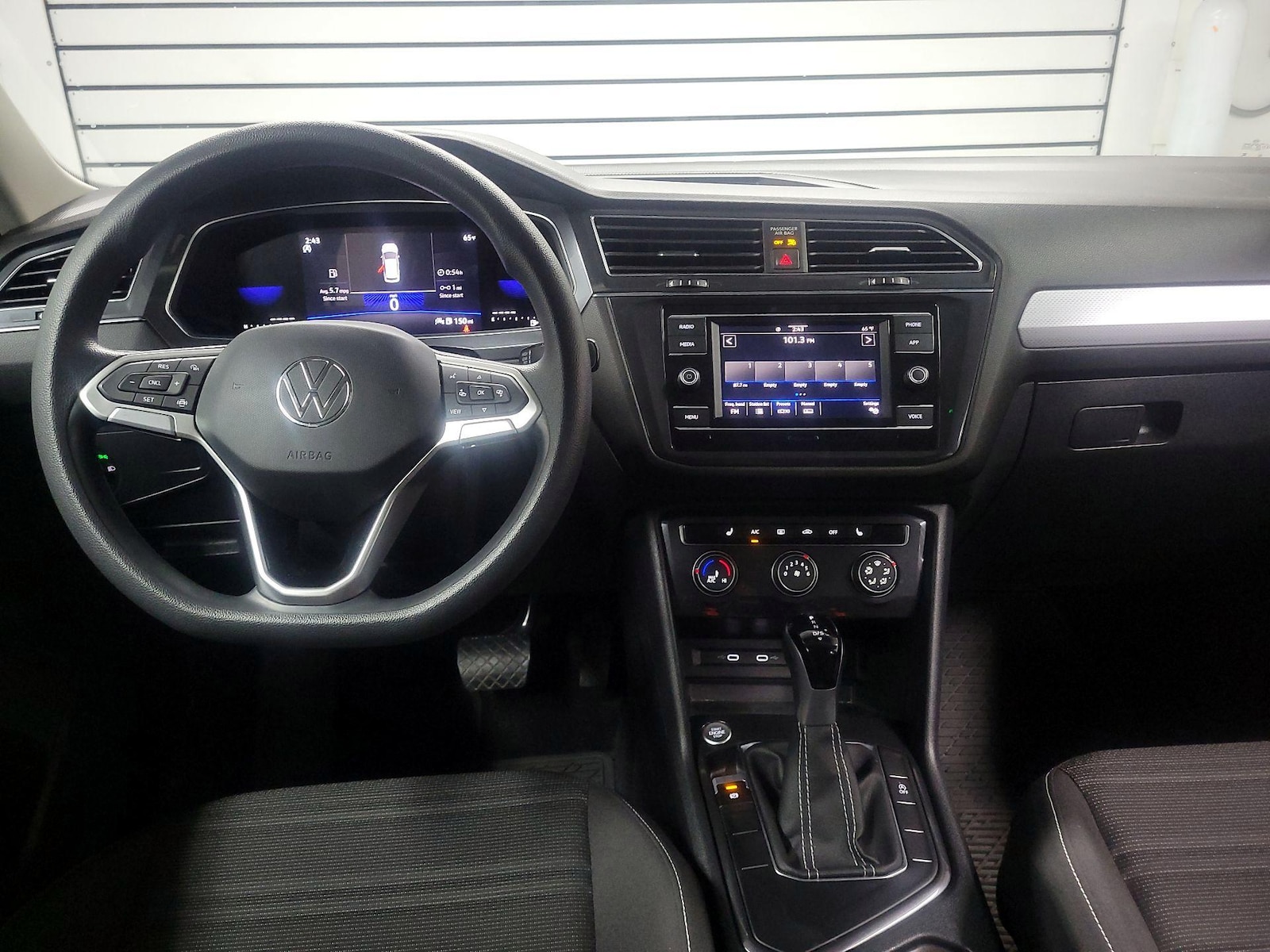 2023 Volkswagen Tiguan S - Photo 10