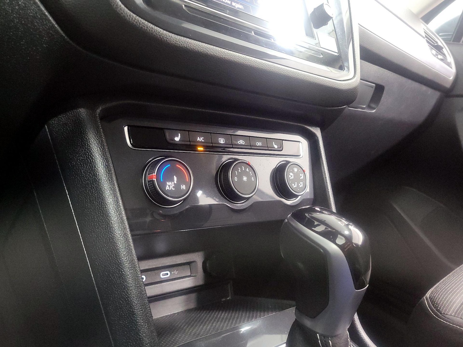 2023 Volkswagen Tiguan S - Photo 17