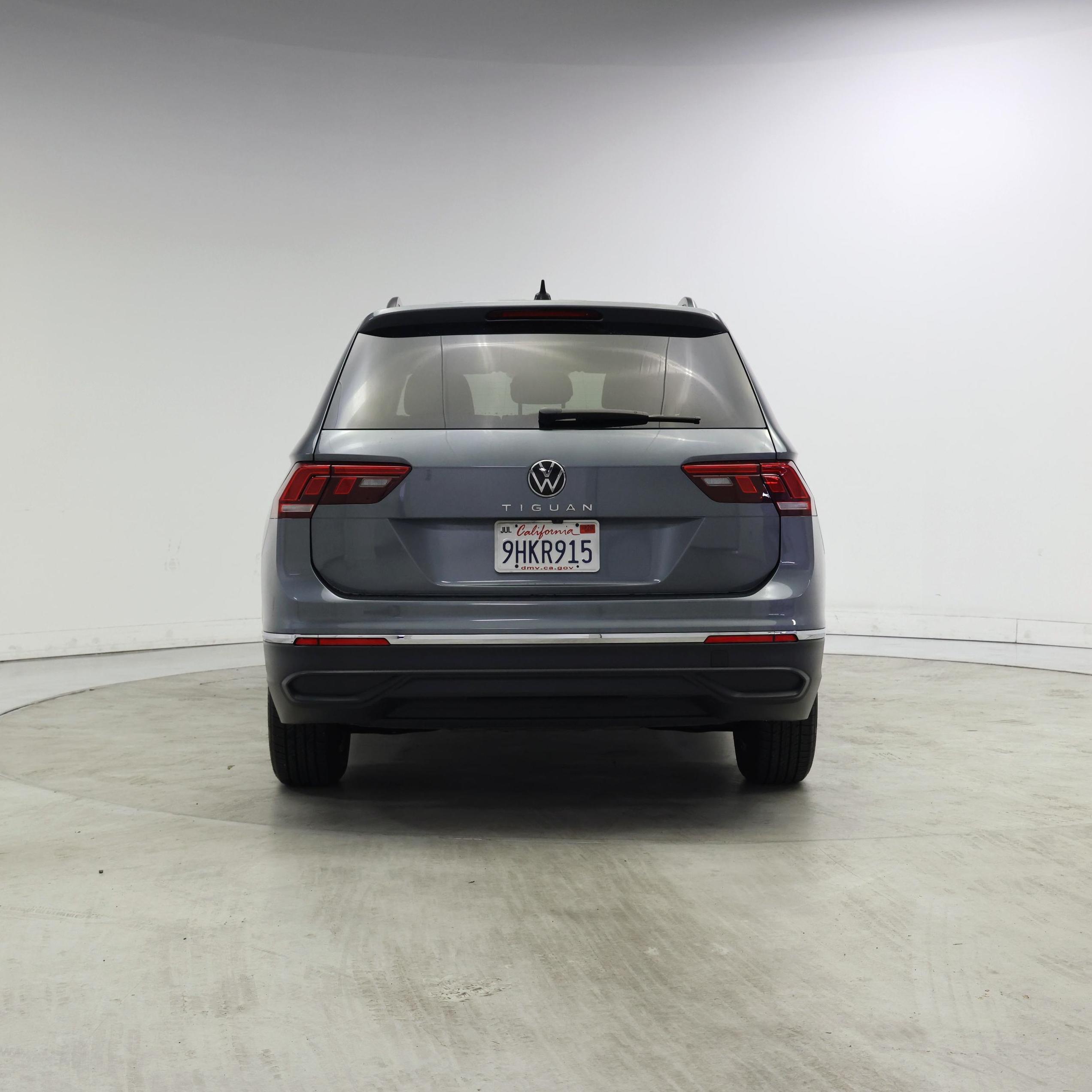 Thumbnail: 2023 Volkswagen Tiguan - 6