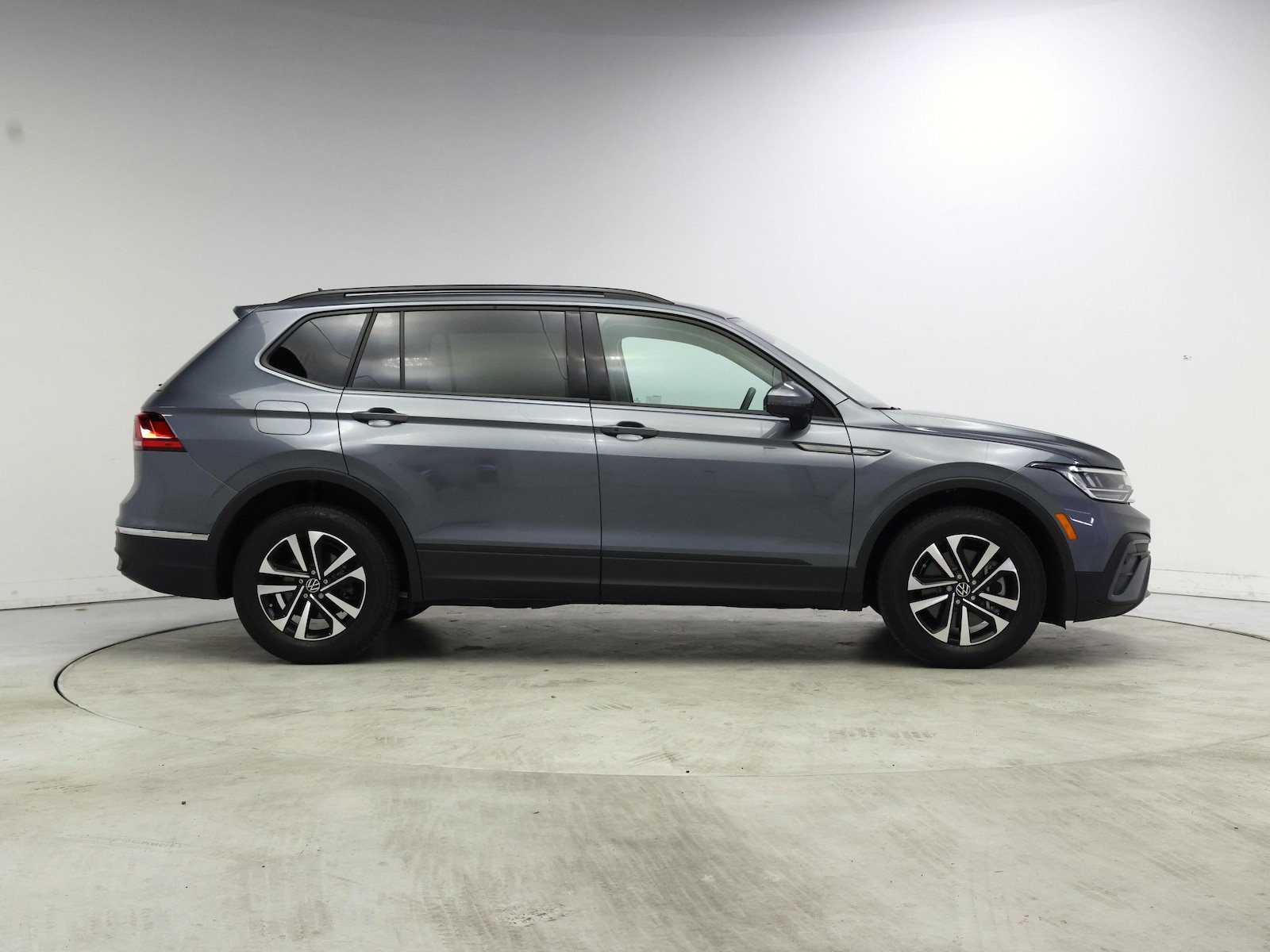 2023 Volkswagen Tiguan S - Photo 8