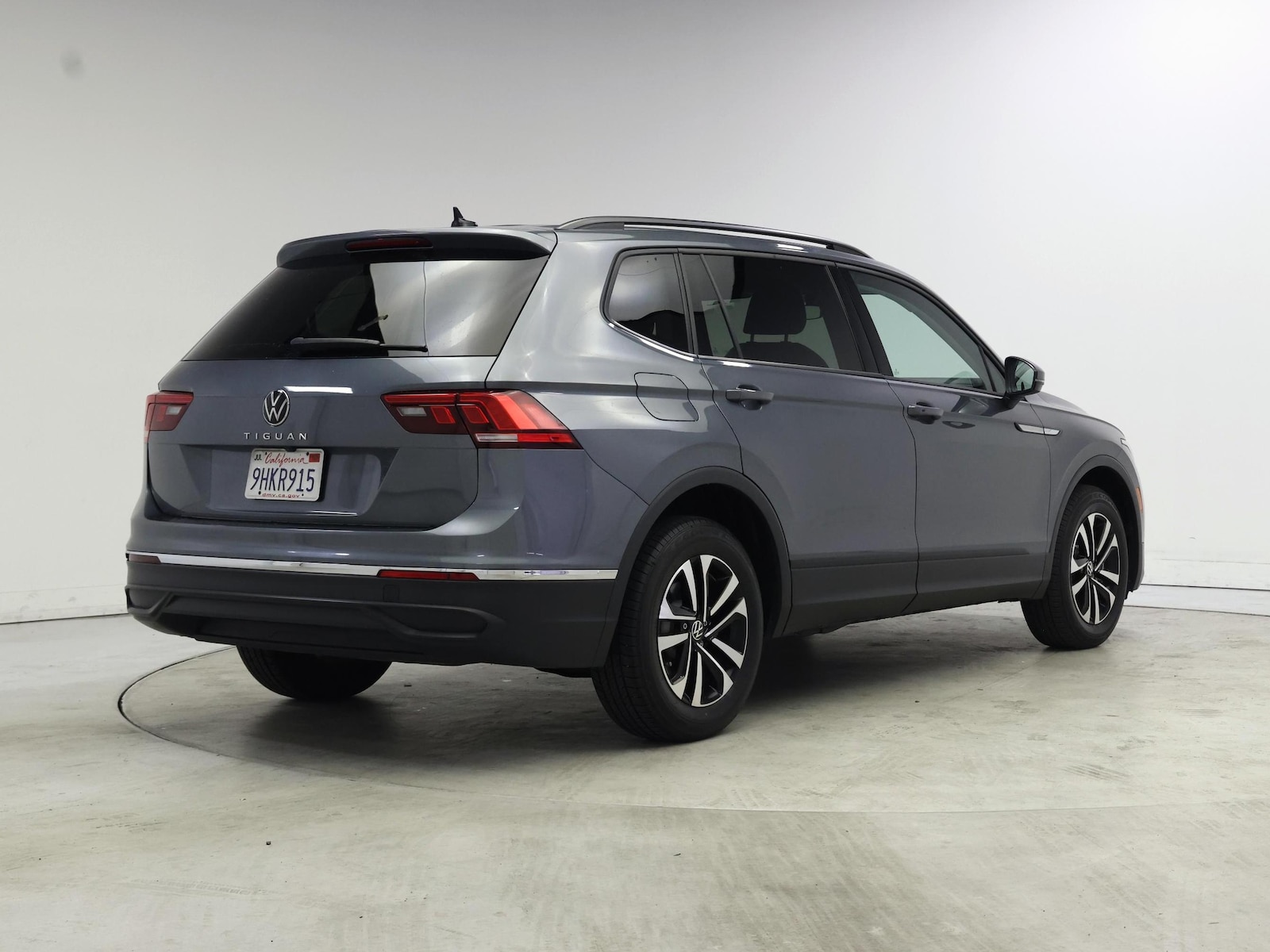 2023 Volkswagen Tiguan S - Photo 9
