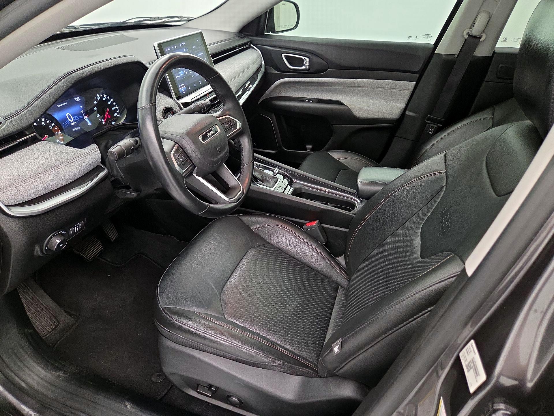 Thumbnail: 2022 Jeep Compass - 11