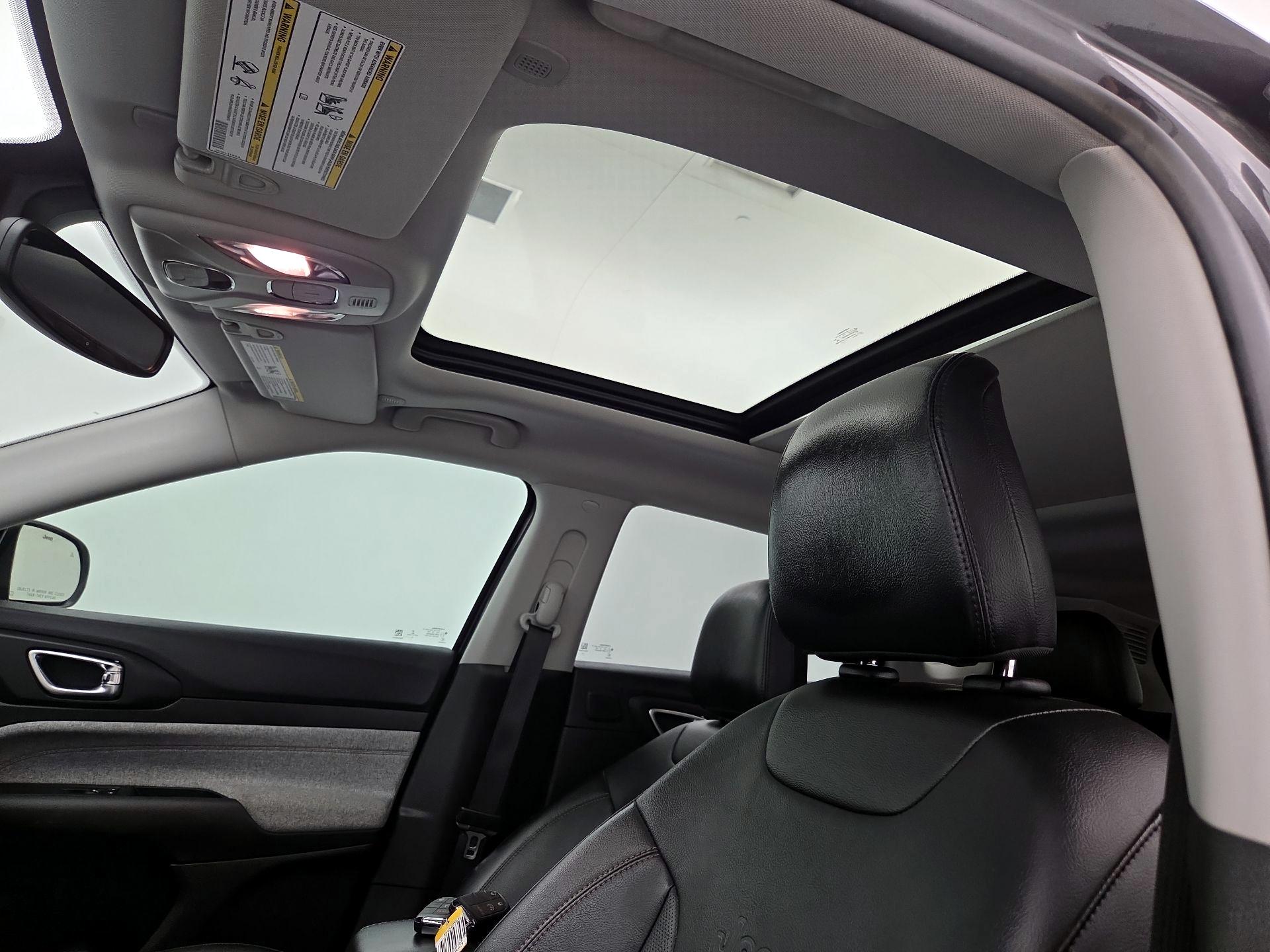 Thumbnail: 2022 Jeep Compass - 19