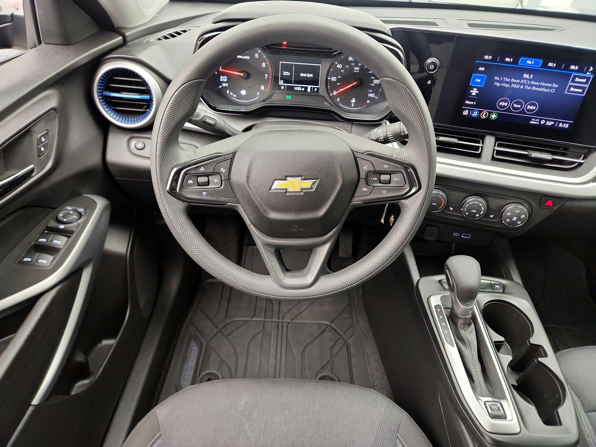 Thumbnail: 2025 Chevrolet Trax - 10